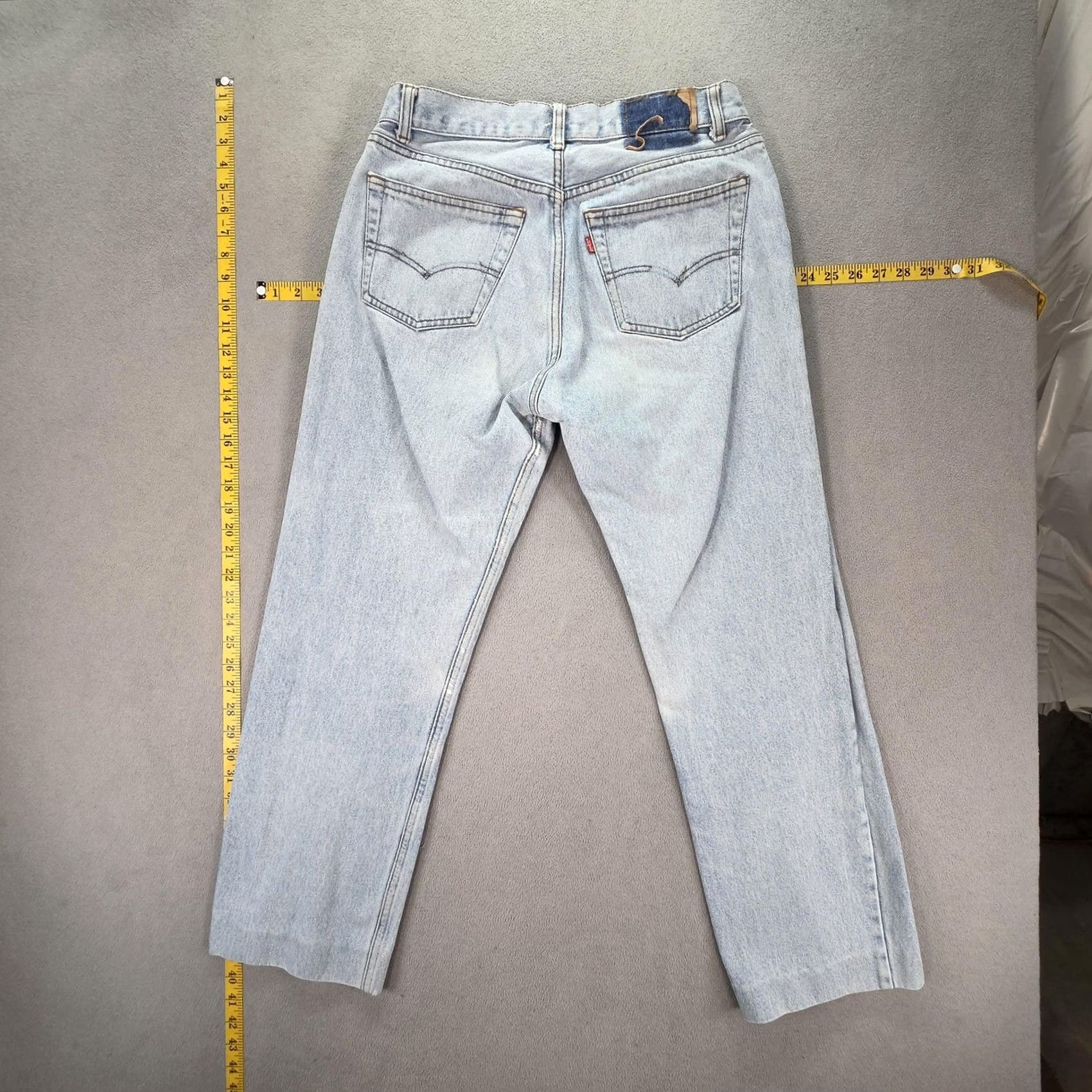 Levi's VINTAGE Levi's 501 Jeans Mens Blue Regular 30x27 Light Wash Denim Cotton Button Pockets 27 Inseam 30 Waist Size US 30 / EU 46 - 2 Thumbnail