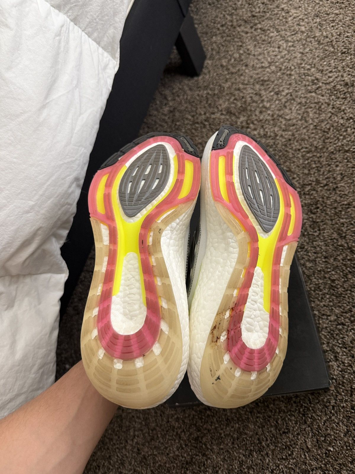 Adidas Ultra Boost Size US 9 / EU 42 - 5 Thumbnail