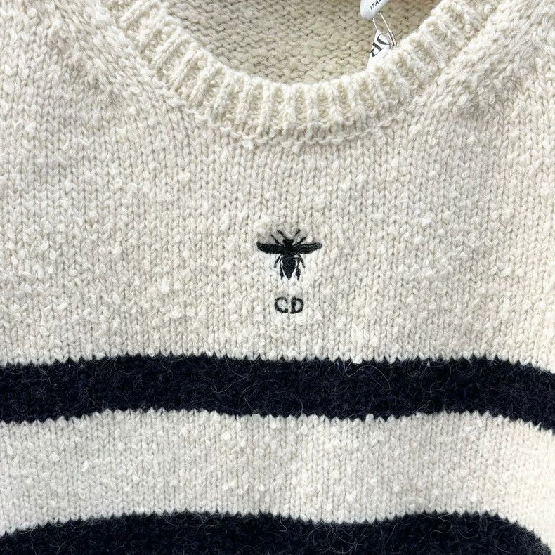 Dior Dior Embroidered Knitted Vest in Cream-2506 Size M / US 6-8 / IT 42-44 - 4 Thumbnail
