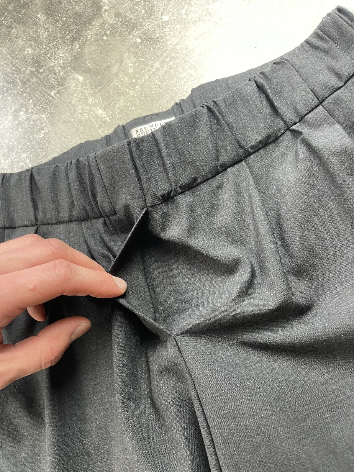 Brunello Cucinelli Brunello Cucinelli Black Wool Tapered Pants Elegant Tailored Size 27" / US 4 / IT 40 - 11 Thumbnail