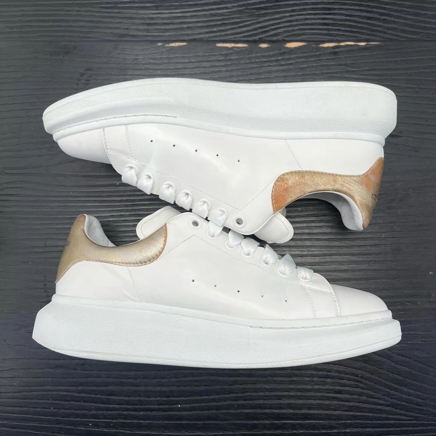 Alexander McQueen Alexander McQueen Gold-Tipped 43 Good Condition Boxed Size US 10 / EU 43 - 8 Thumbnail