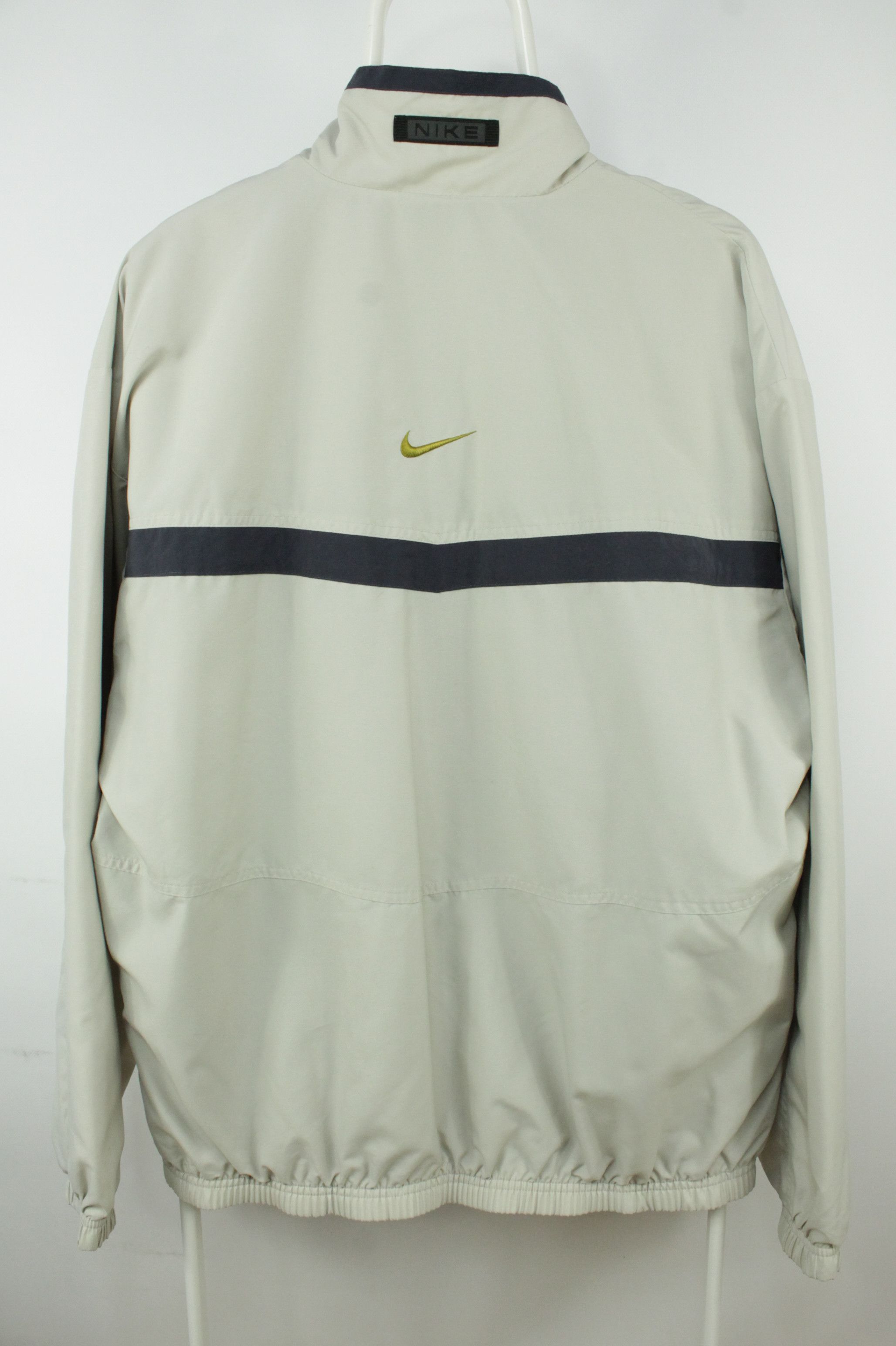 Nike Vintage Nike Nylon Track Top Oversized Windbreaker Jacket Size US L / EU 52-54 / 3 - 6 Thumbnail