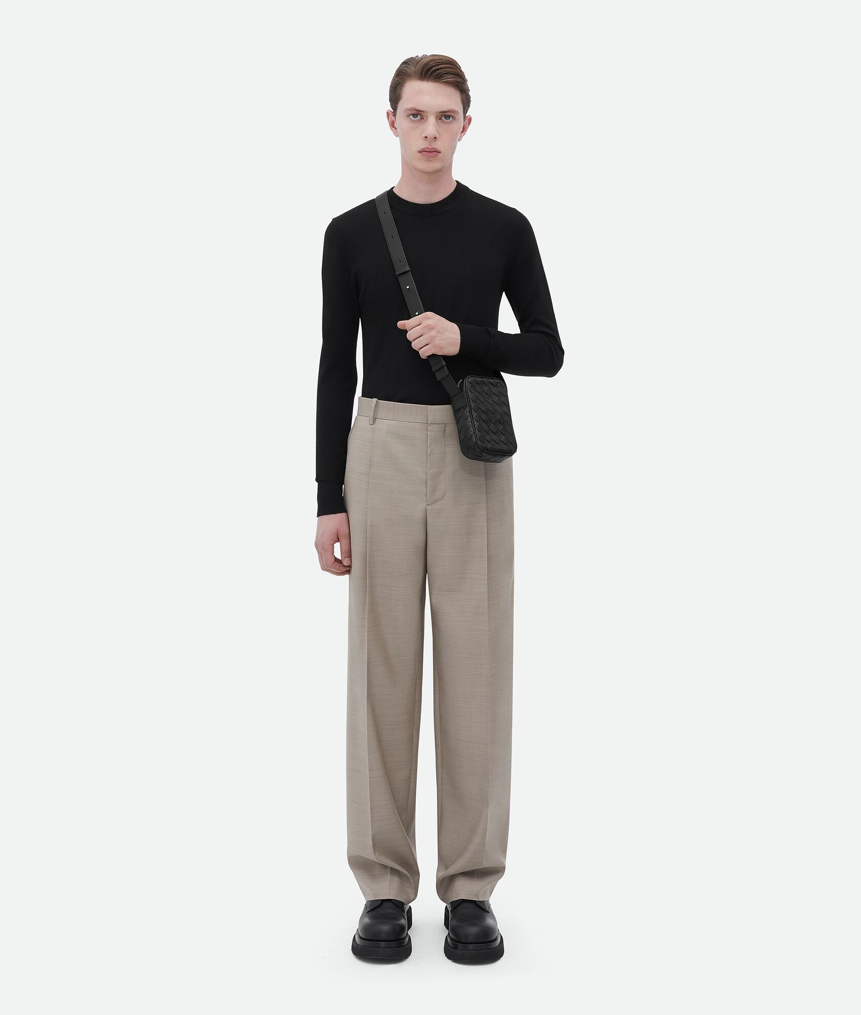 Bottega Veneta o1n1vont0225 Size: OS / Intrecciato Zipped Phone Pouch Black Size ONE SIZE - 3 Thumbnail