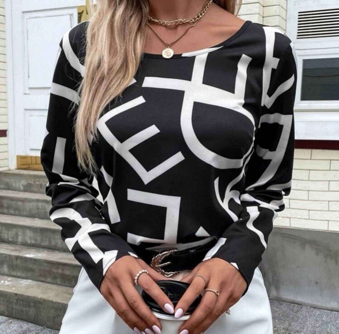 Designer × Other NWT, Lavishly Paris Women’s Sexy Designer Twist Back Blouse. Size S / US 4 / IT 40 - 10 Thumbnail