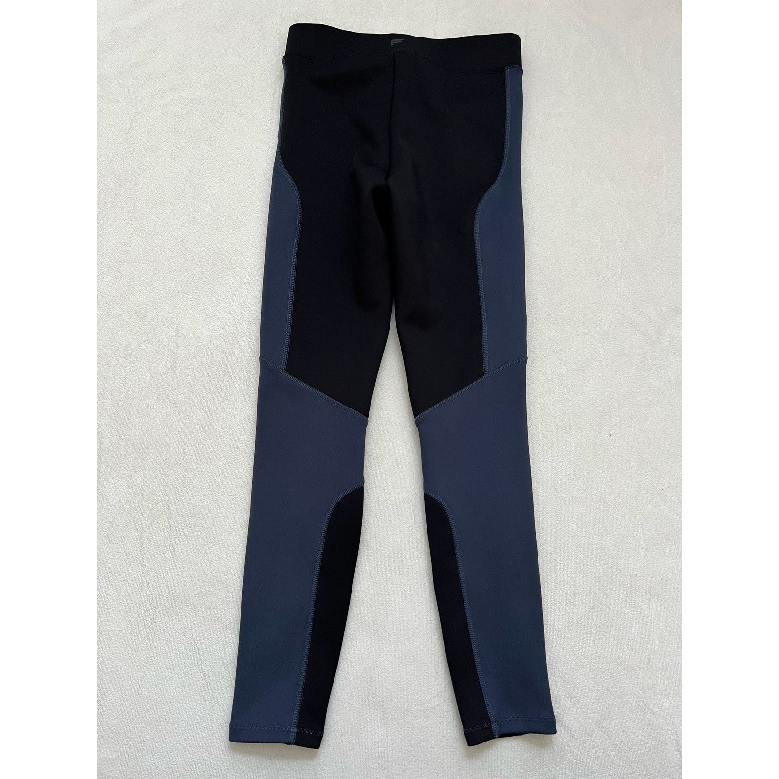 Fabletics Fabletics Scuba Seamed HighWaisted Colorblock Legging Medium Size 26" / US 2 / IT 38 - 4 Thumbnail