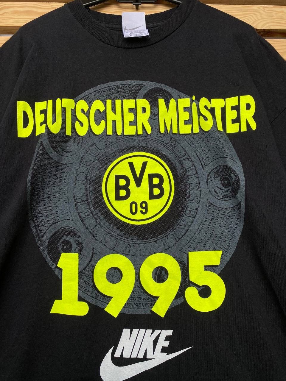 Nike Vintage 1995 Borussia Dortmund Soccer Deutscher Meister Tee Size US XL / EU 56 / 4 - 3 Thumbnail