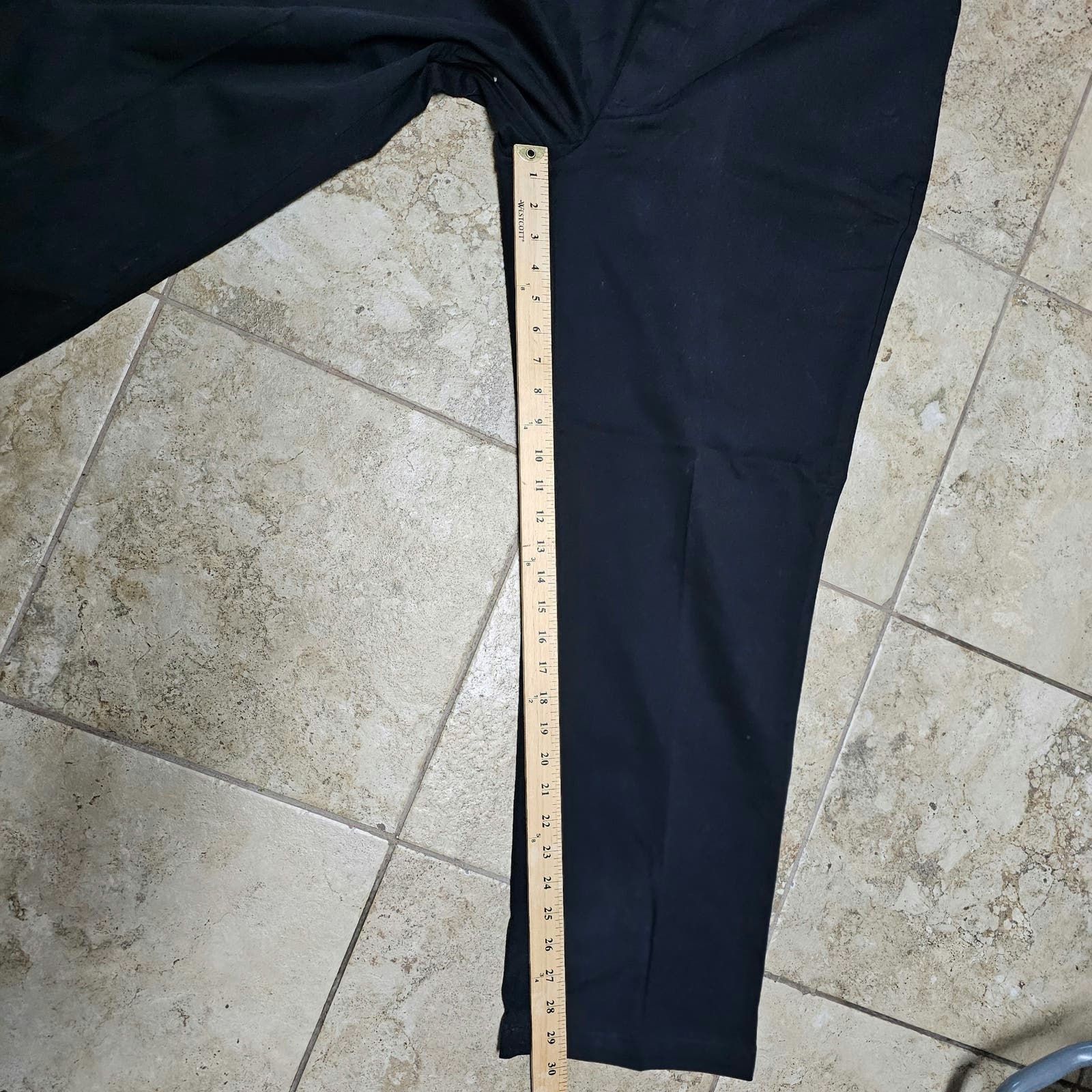 Dockers NWT Dockers Khakis Stretch Twill Flat Front No Wrinkle 40/30 Size US 40 / EU 56 - 9 Thumbnail