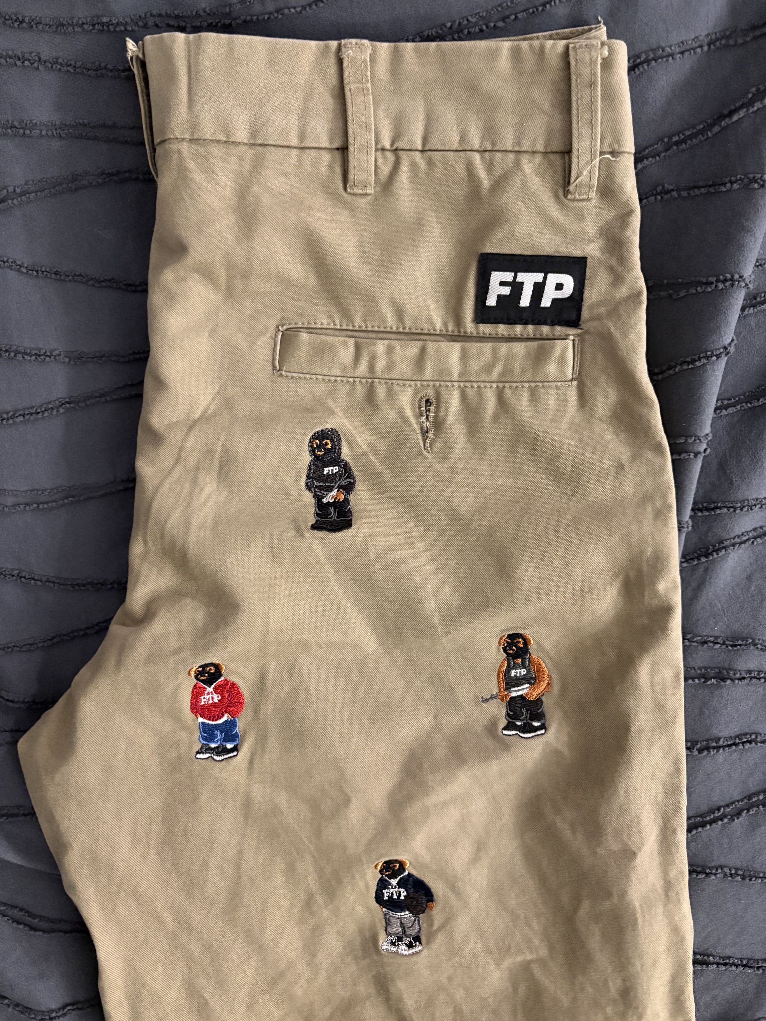 Fuck The Population FTP Embroidered Bear Pants Gently Worn Size US 32 / EU 48 - 1 Thumbnail