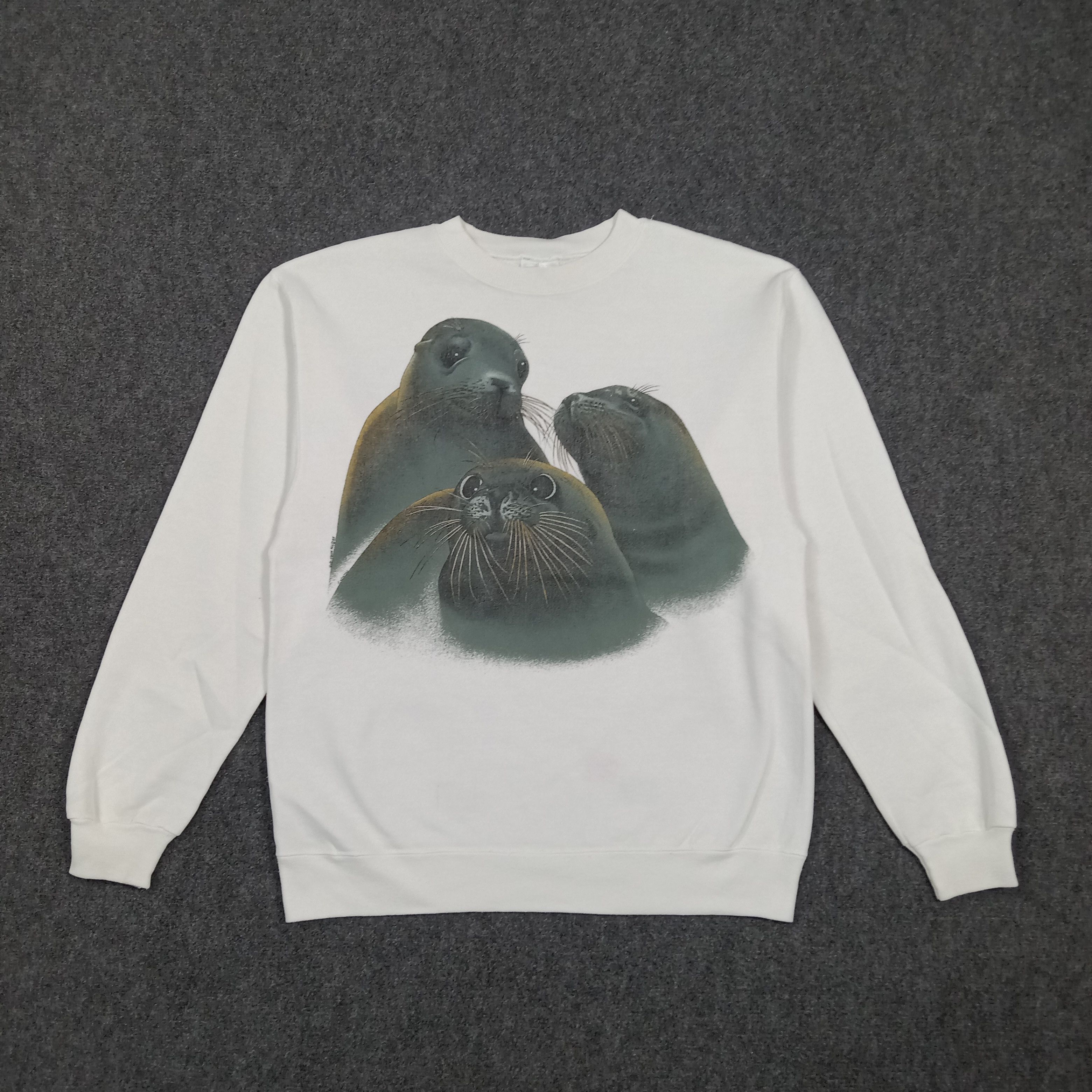 Vintage 90's Seal Harlequin Graphics Animal Crewneck C292N7 Size US M / EU 48-50 / 2 - 1 Thumbnail
