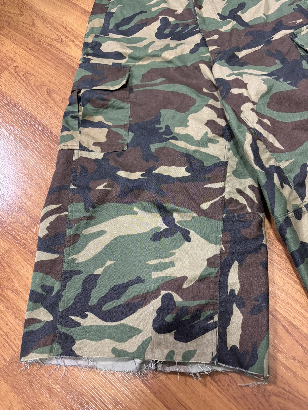 Vintage Vintage Military Camo Cargo Shorts Pants Size US 28 / EU 44 - 11 Thumbnail