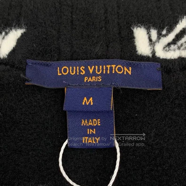 Louis Vuitton Louis Vuitton 22 black geometric print stand-up neck zip j Size US M / EU 48-50 / 2 - 5 Thumbnail