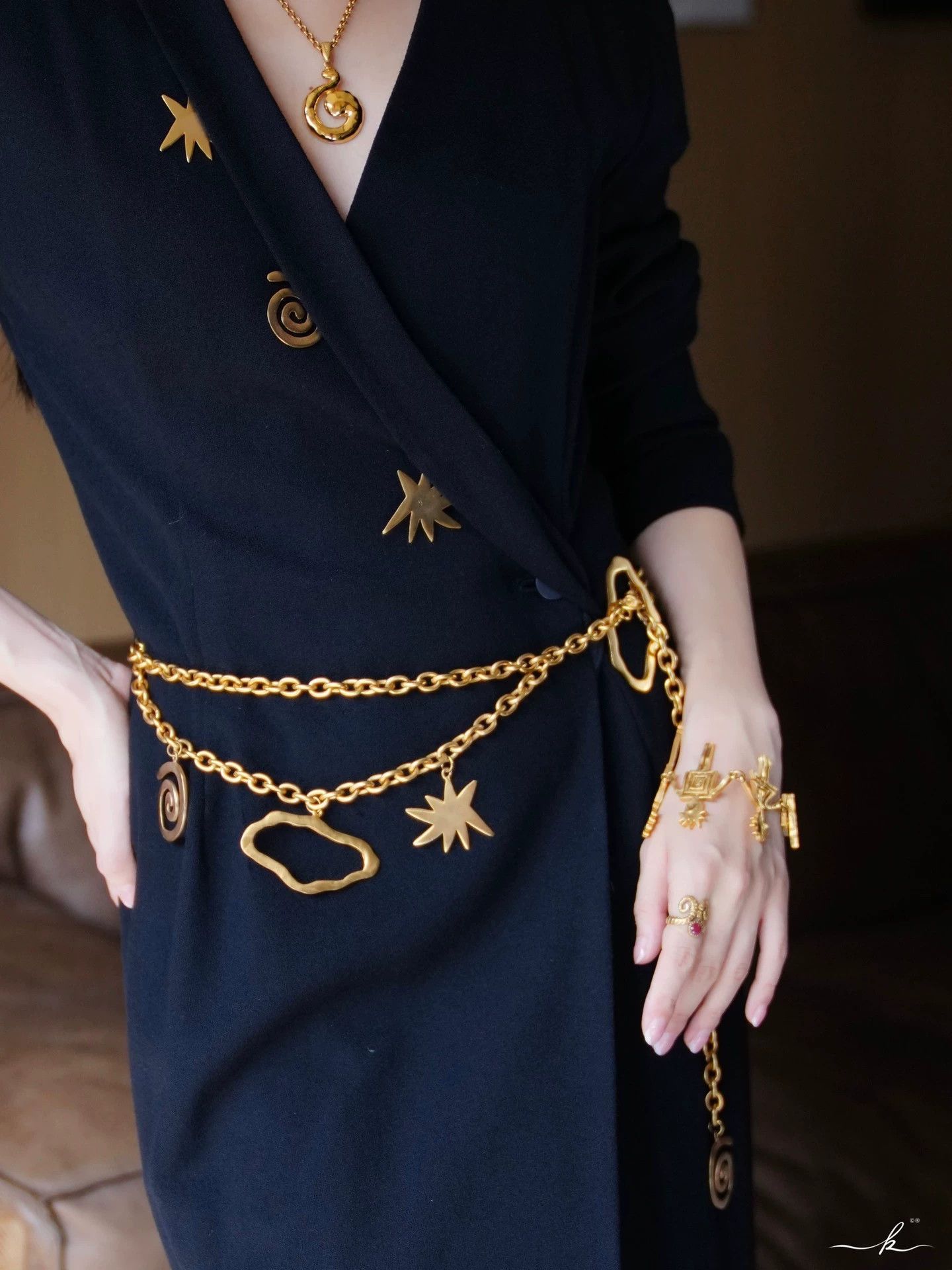 Vintage 80s Vintage Wool Suit Dress w/ Metal Accents, Belt, Pads Size S / US 4 / IT 40 - 8 Thumbnail