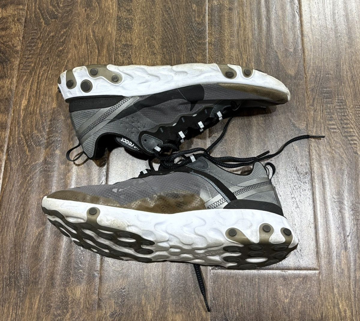 Nike NIKE REACT ELEMENT 87 ANTHRACITE Size US 11.5 / EU 44-45 - 3 Thumbnail