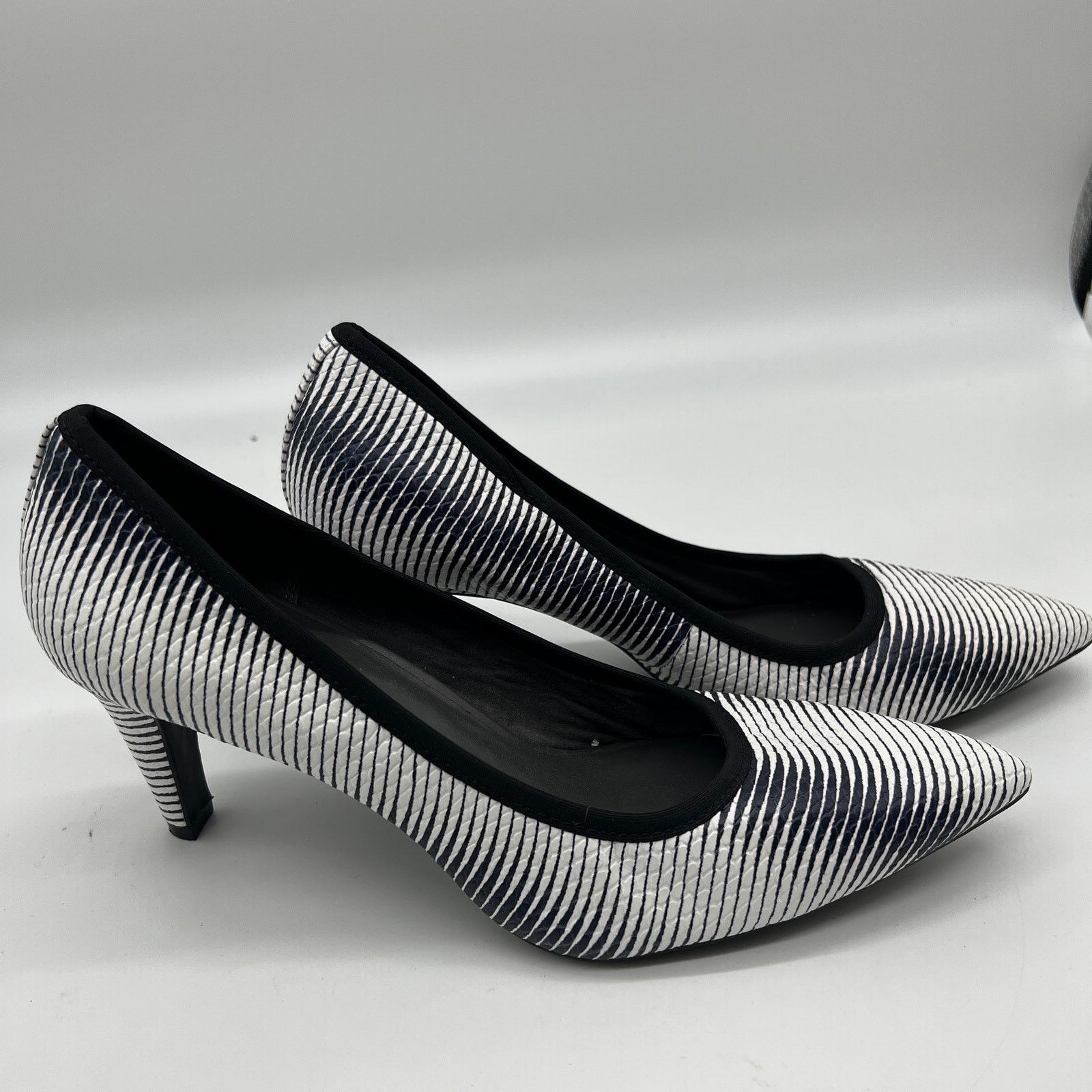 Other Lori Goldstein Collection Novelty Pumps Size 11 M Size US 11 / IT 41 - 6 Thumbnail