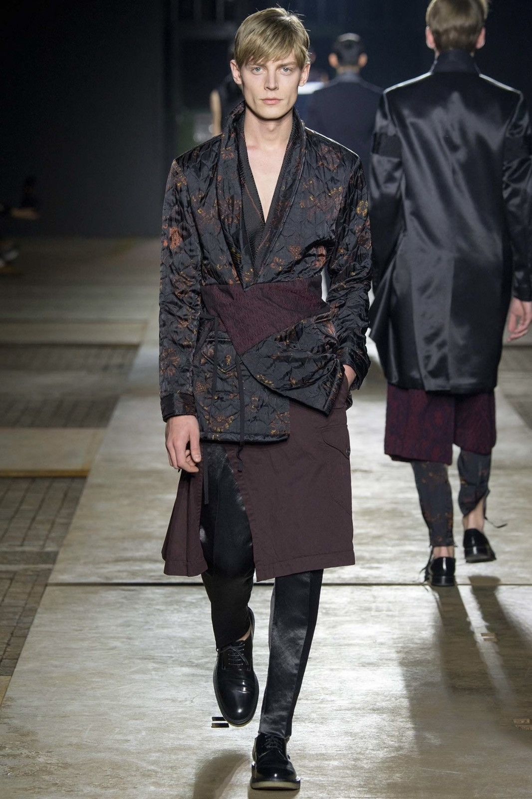 Dries Van Noten Dries Van Noten | AW2015 Asymmetric-Wrap Belted Suit Jacket Size US S / EU 44-46 / 1 - 2 Thumbnail