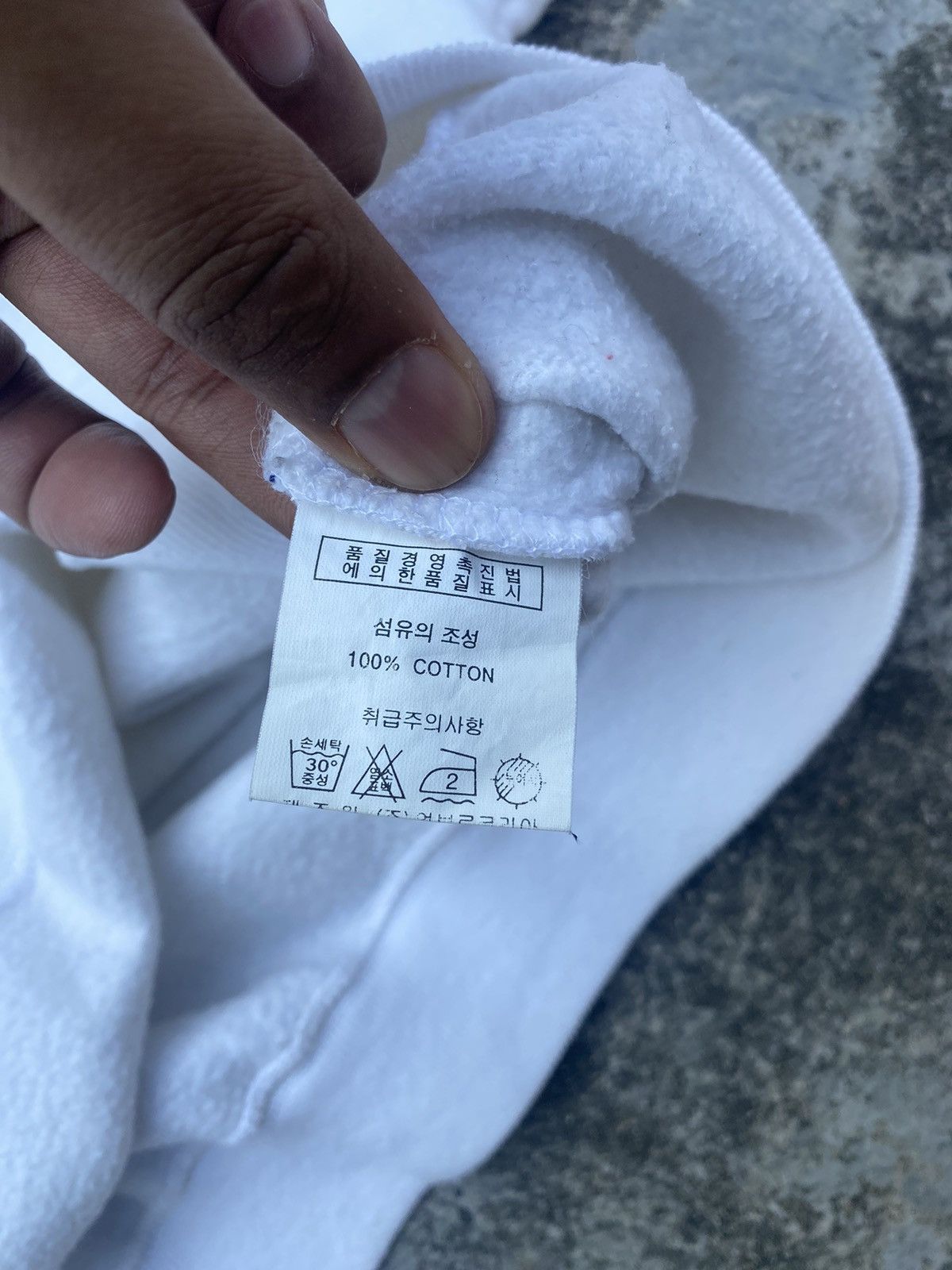 Umbro Vintage Umbro Logo Crewneck Sweatshirt Size US L / EU 52-54 / 3 - 10 Thumbnail
