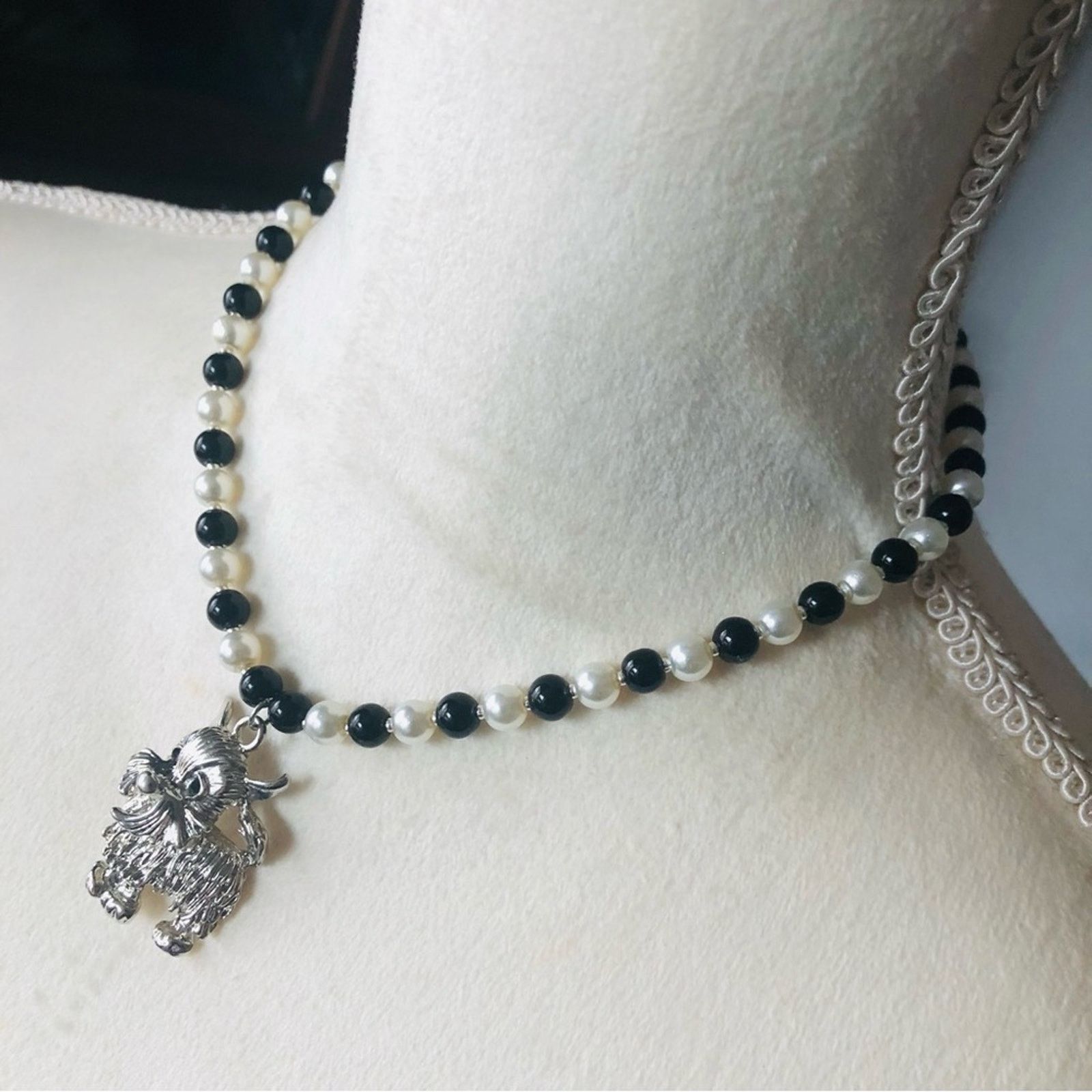 Handmade Handcrafted repurpose scotty dog pendant Pearl necklace Size ONE SIZE - 5 Thumbnail