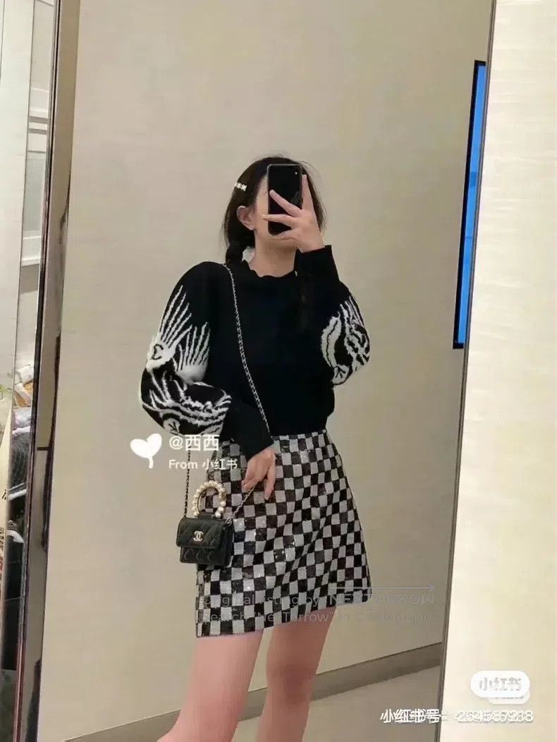 Chanel Chanel Castle black and white sweater Size XXS / US 00 / IT 34 - 8 Thumbnail