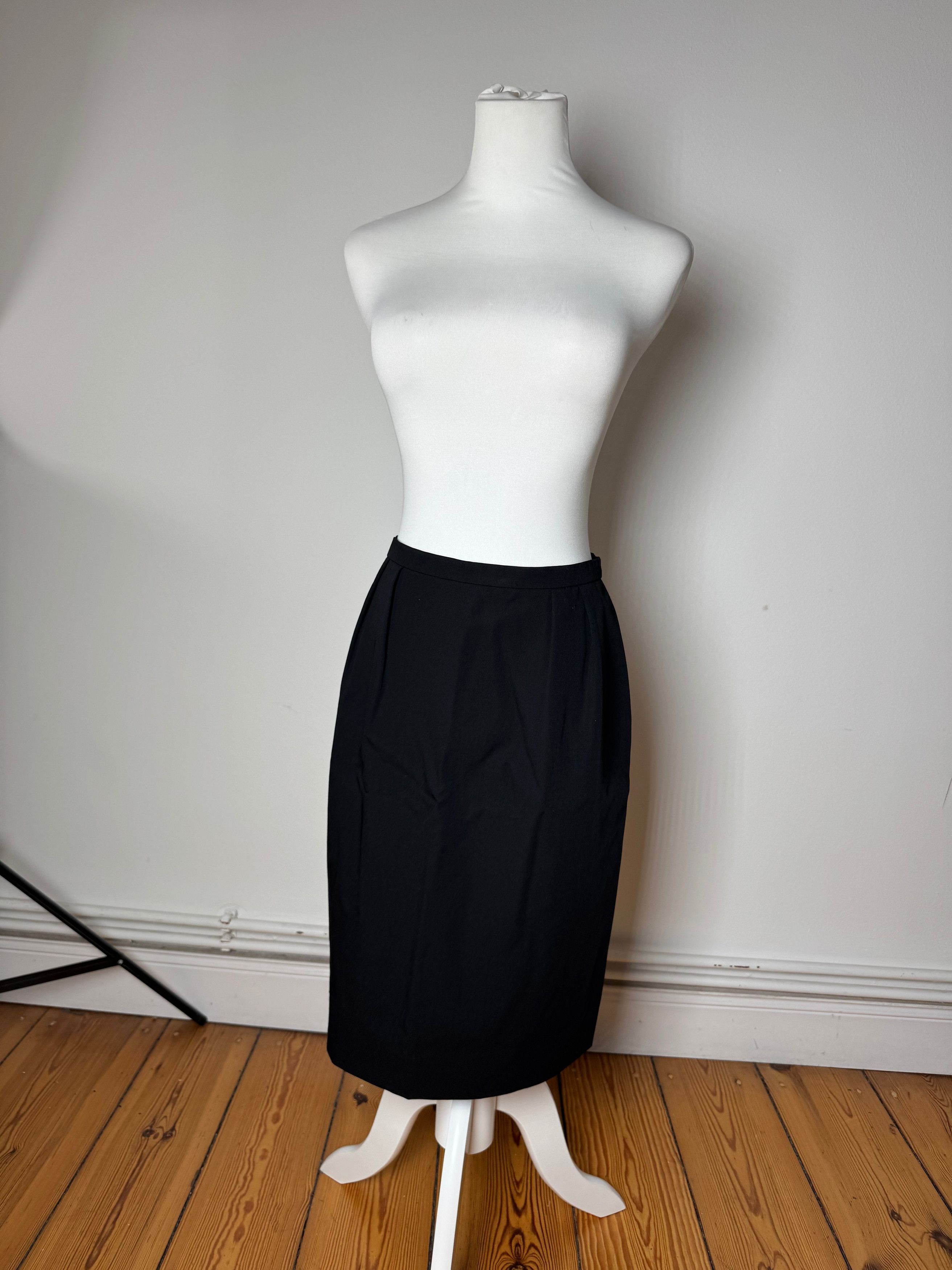 Dior Vintage Midi Skirt Black M Size 34" / US 12 / IT 48 - 1 Thumbnail