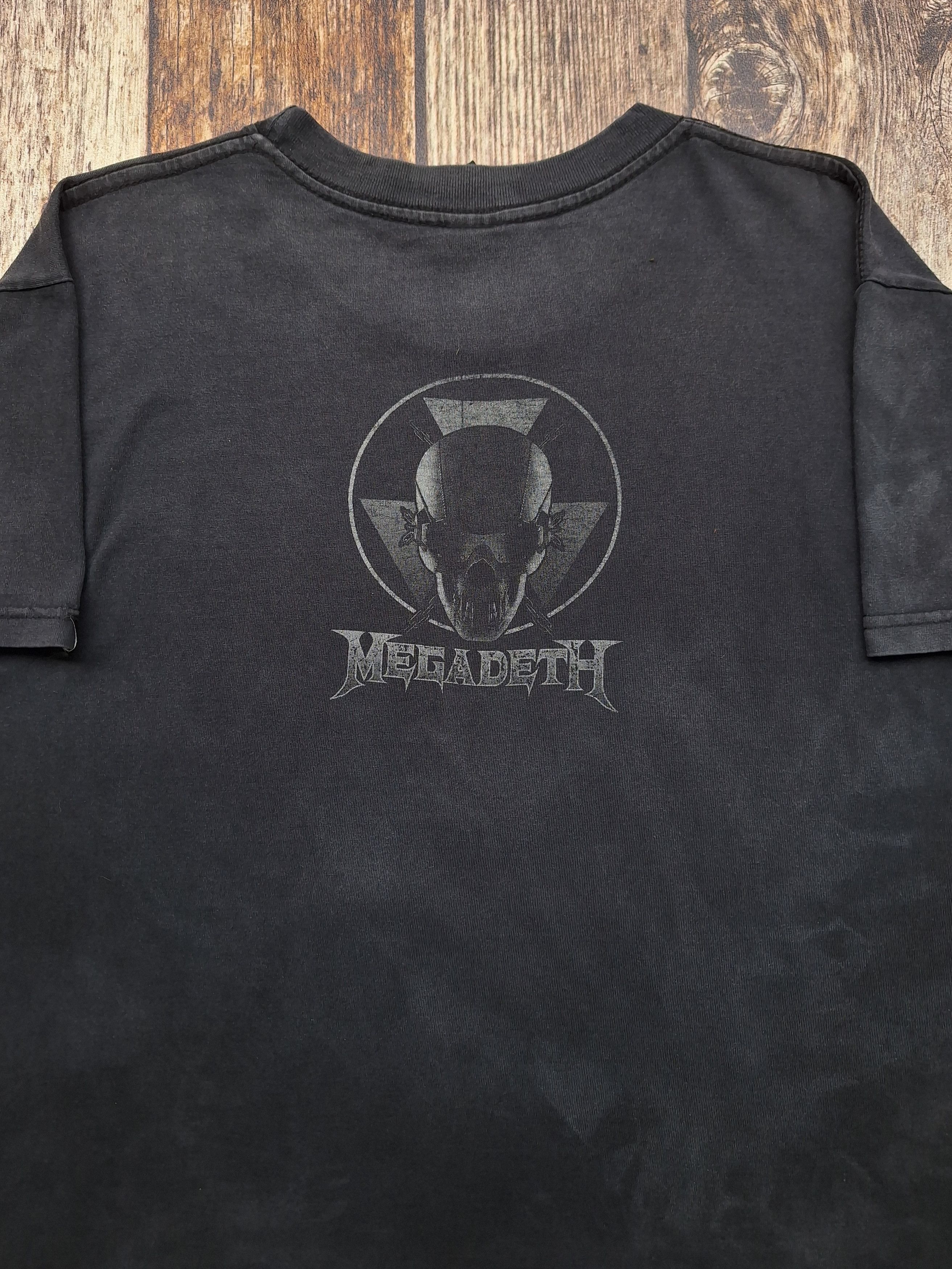 Band Tees 🔥RARE🔥 Vintage megadeth 90s youthanasia album not oasis Size US L / EU 52-54 / 3 - 5 Thumbnail