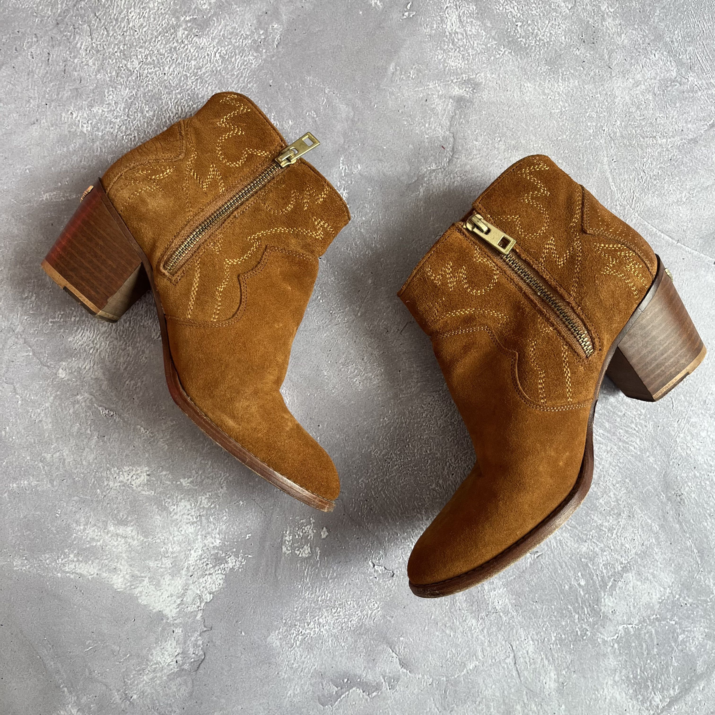 Zadig & Voltaire Zagid & Voltaire Western Suede Ankle Boots Cowboy Size US 7 / IT 37 - 3 Thumbnail