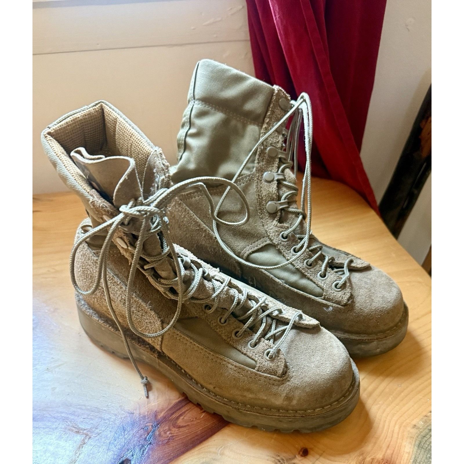Danner Ladies Danner Boots Size 7 Size US 7 / IT 37 - 1 Thumbnail