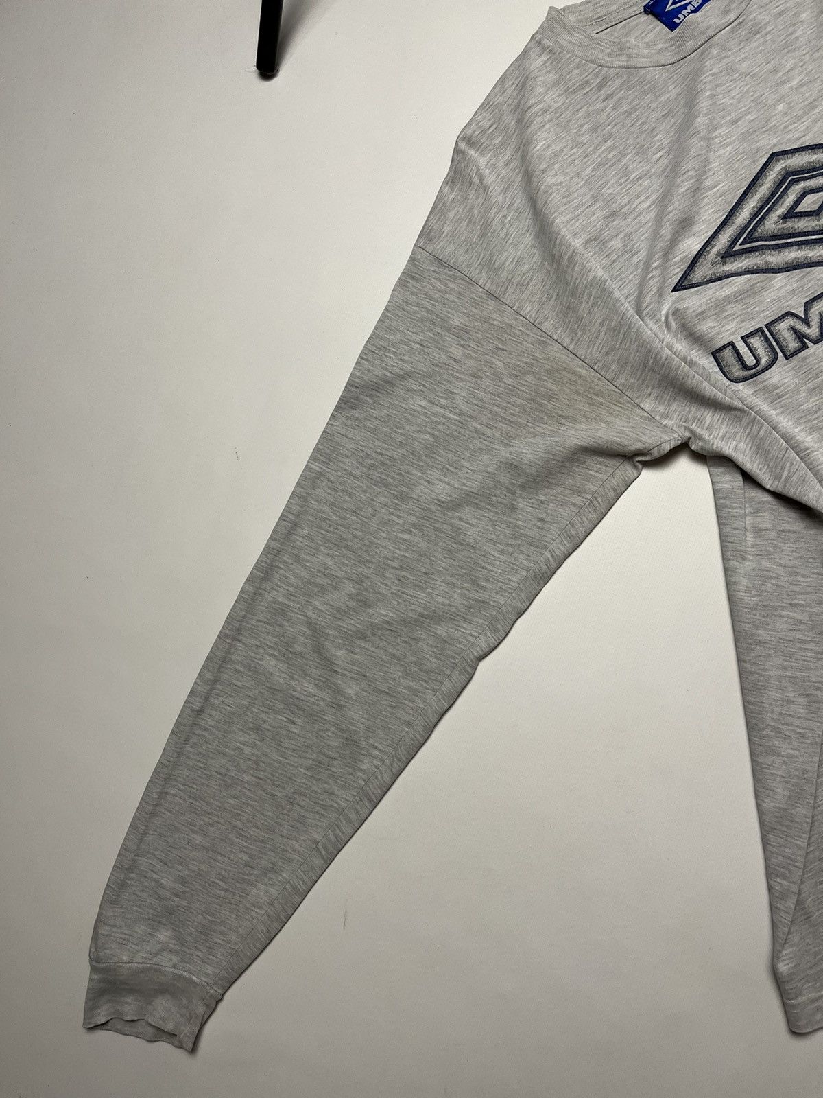 Umbro Vintage 90’s Umbro Oasis Long Sleeve T-Shirt Size US S / EU 44-46 / 1 - 8 Thumbnail