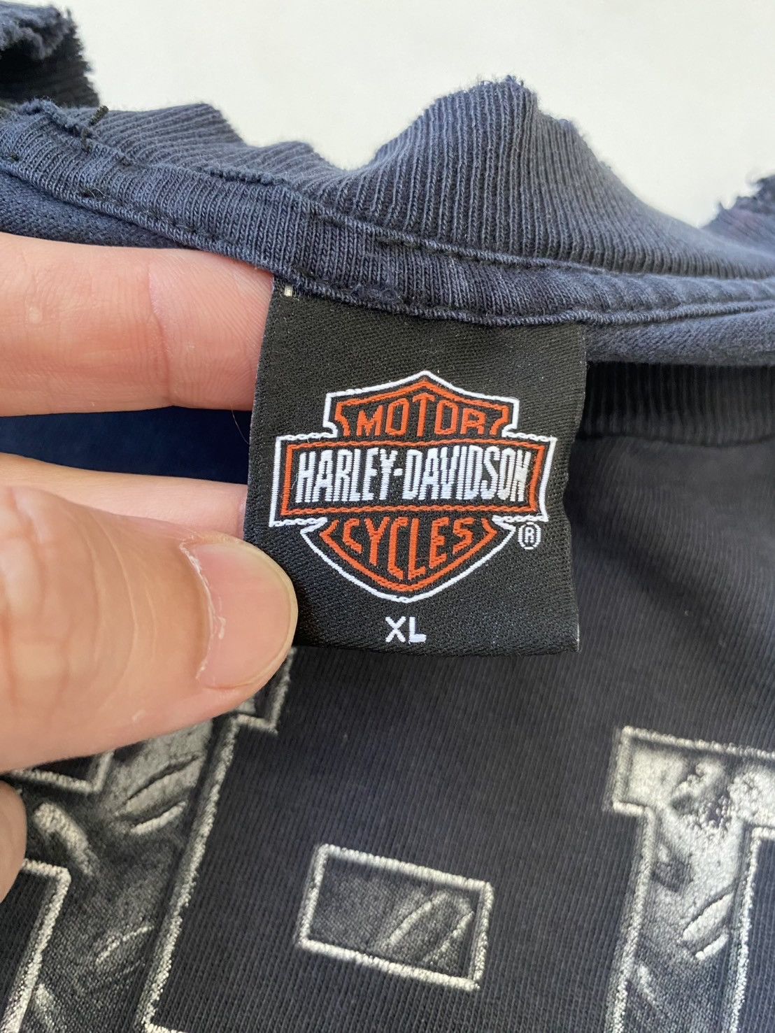 Harley Davidson Vintage Faded & Distressed Harley Davidson T-Shirt Size US XL / EU 56 / 4 - 3 Thumbnail