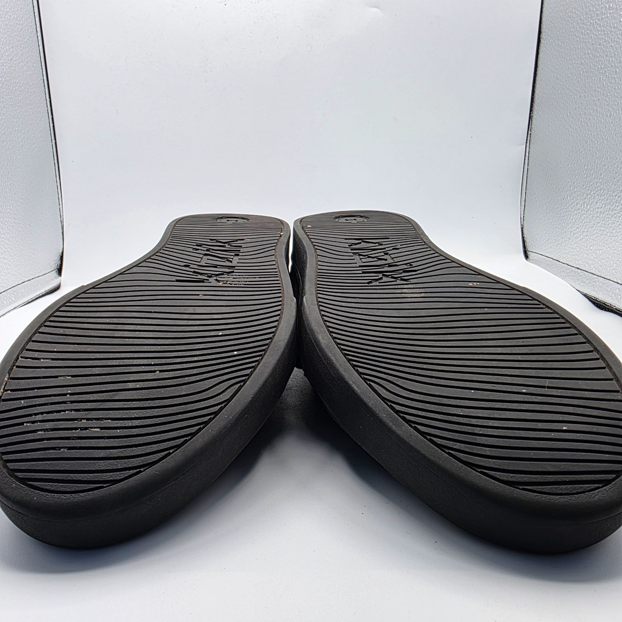 Other Kizik Irvine Blackout Mens Size 9.5 Wide Triple Black Sneake Size US 9.5 / EU 42-43 - 11 Thumbnail