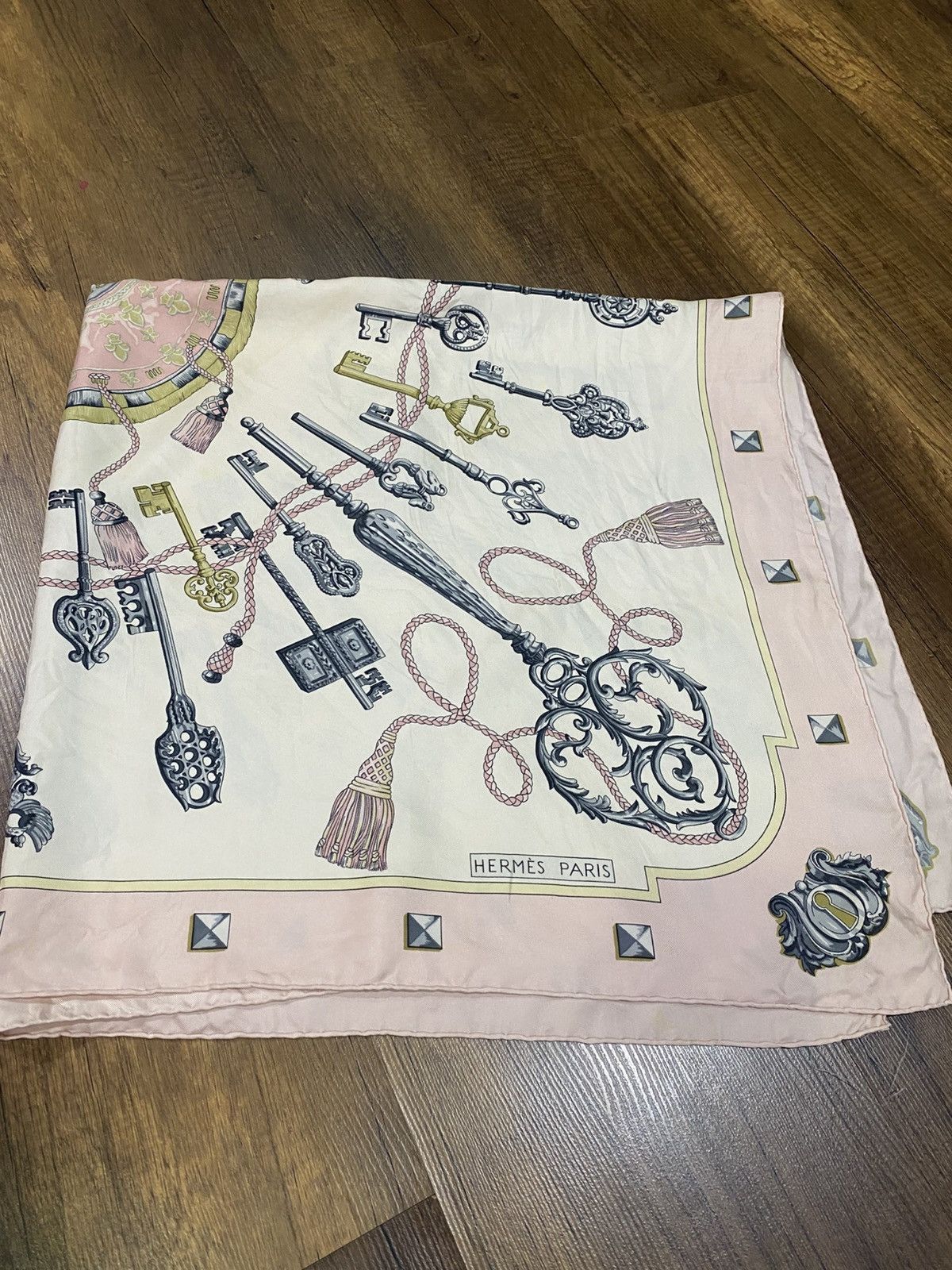 Hermes Authentic Vintage Hermes 100% Silk Scarf The Keys Size ONE SIZE - 9 Thumbnail