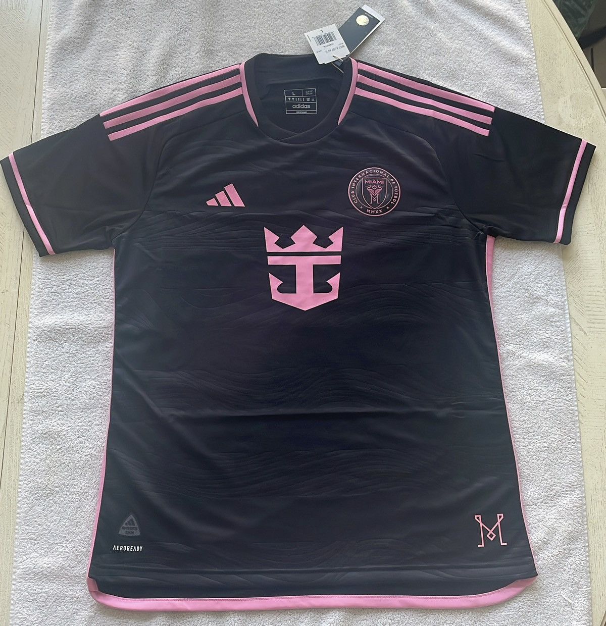 Adidas INTER MIAMI CF 23/24 AWAY AUTHENTIC MESSI JERSEY RARE SIZE Size US L / EU 52-54 / 3 - 1 Thumbnail