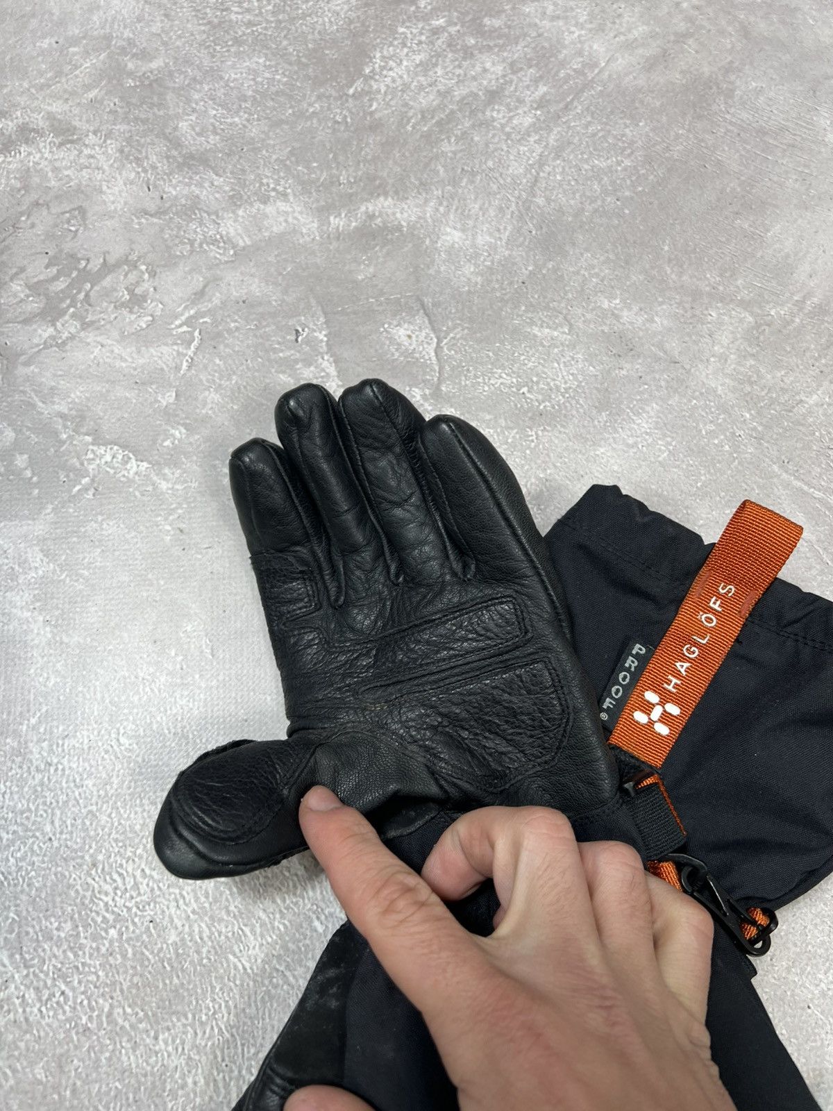 Haglofs × Vintage Vintage Haglofs Proof Woman Ski Gloves Size ONE SIZE - 10 Thumbnail