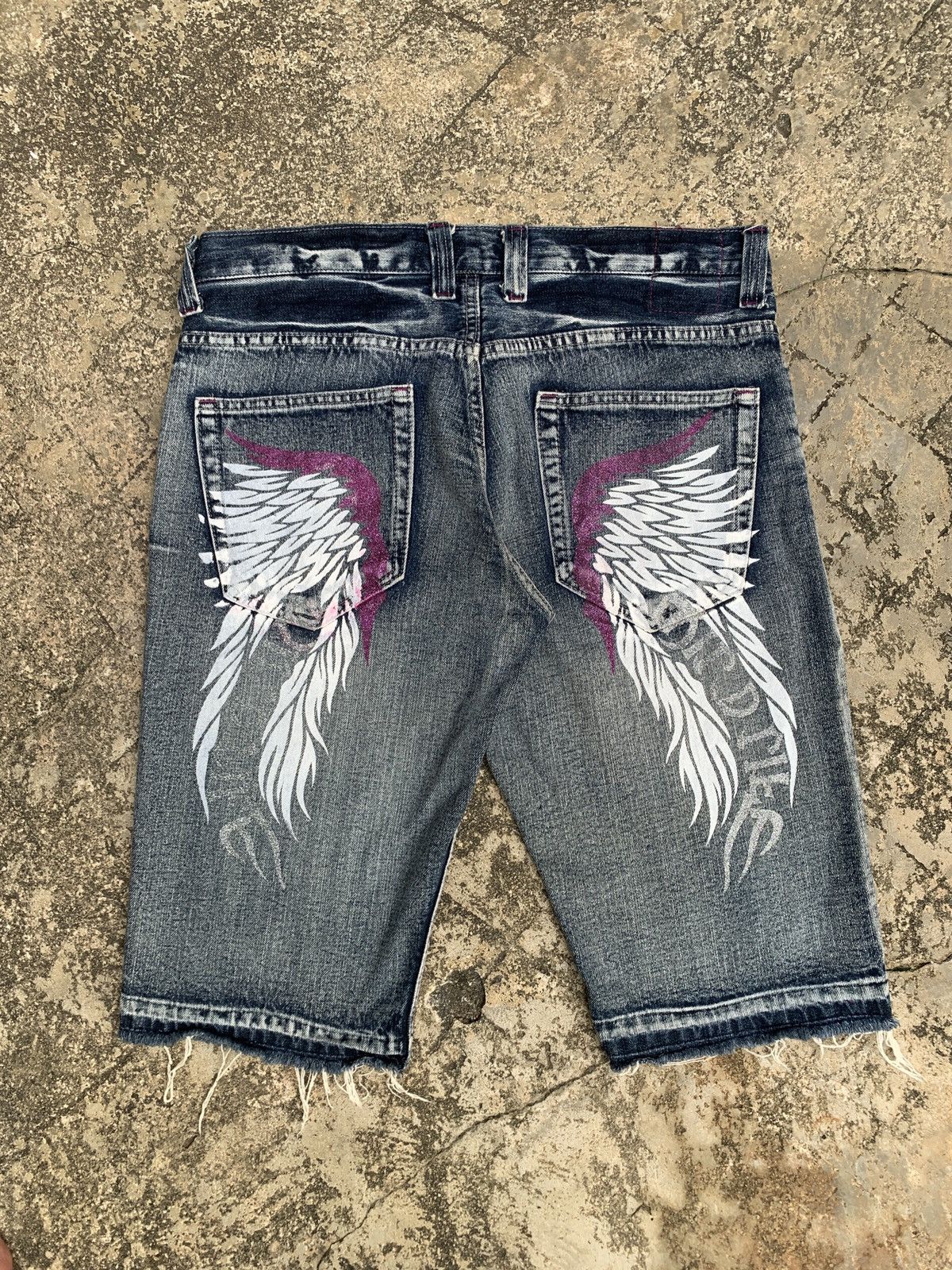 Other y2k Wildlife Japan Indigo Washed Wings Graphic Jorts Size 34" / US 12 / IT 48 - 1 Thumbnail