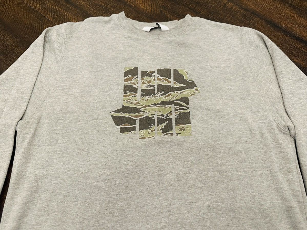 Undefeated Undefeated Camo Logo Crewneck Men’s Sweater Size Large Size US L / EU 52-54 / 3 - 3 Thumbnail