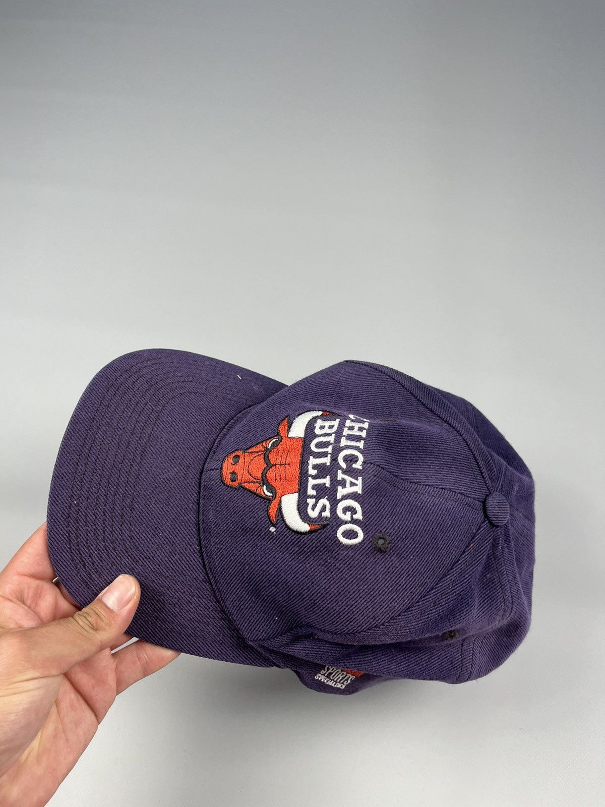 NBA × Vintage RARE 90s VINTAGE Chicago Bulls NBA Faded Wool Snapback Cap Size ONE SIZE - 6 Thumbnail