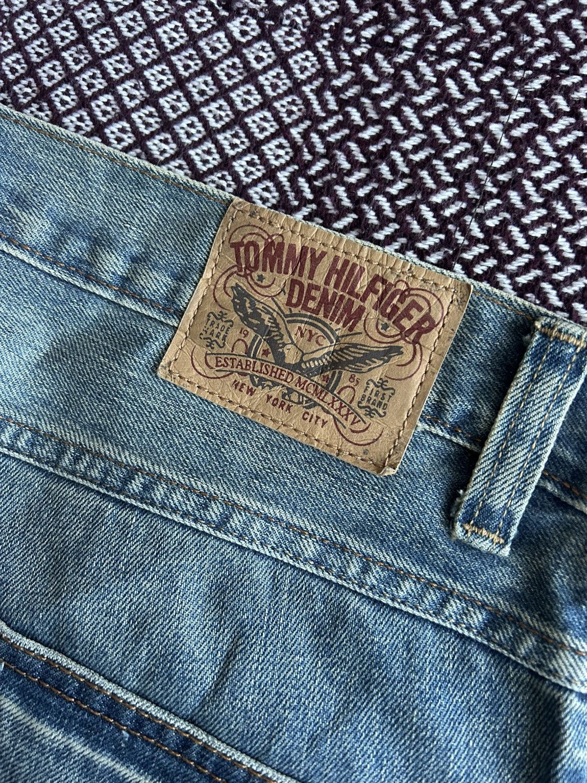 Tommy Hilfiger Crazy Tommy Hilfiger Denim Faded Jeans Washed Straight Sz 32 Size US 32 / EU 48 - 7 Thumbnail