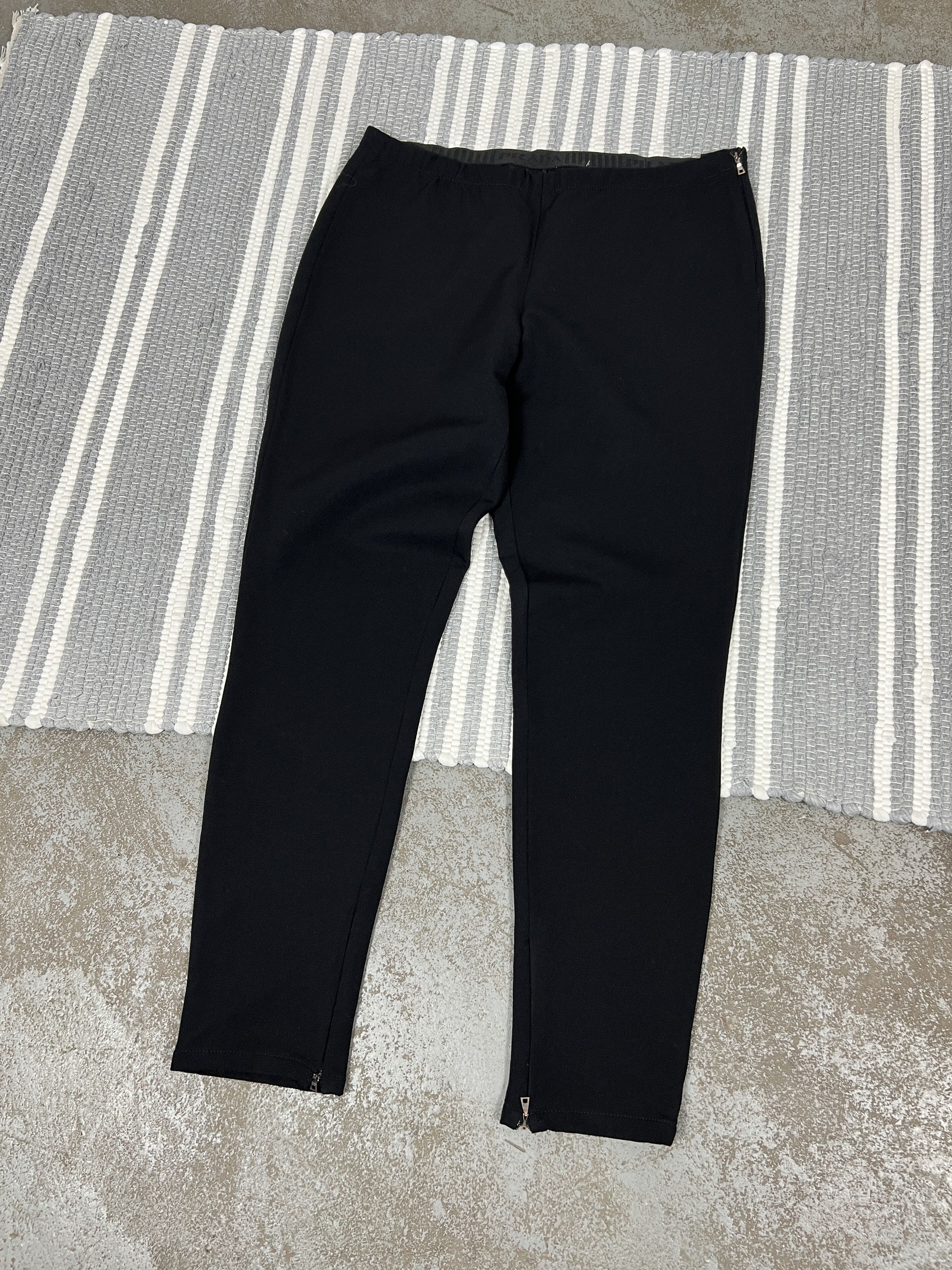 Prada Prada Black Pants Trousers Leggings Size 30" / US 8 / IT 44 - 1 Thumbnail