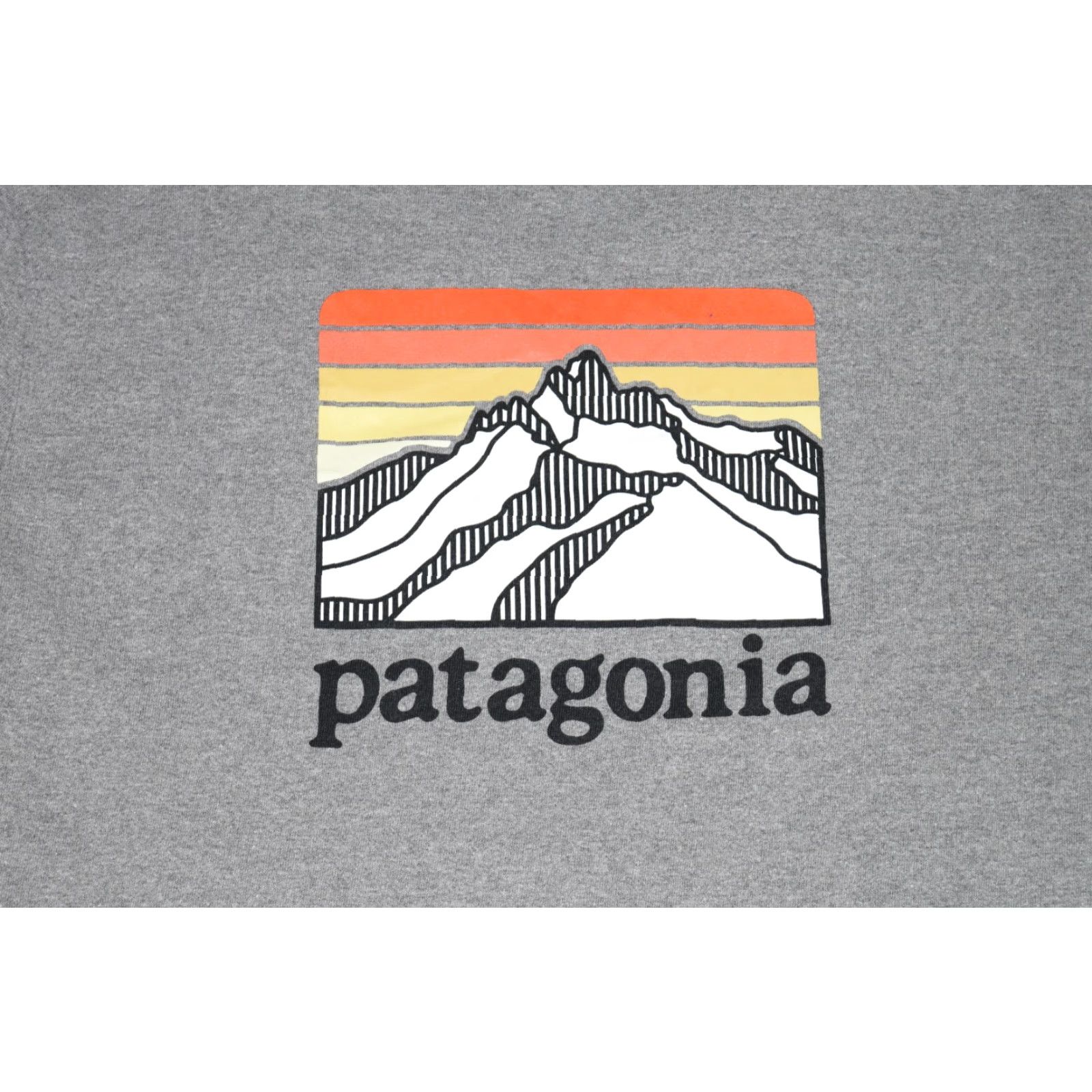 Patagonia PATAGONIA MENS P-6 LOGO LONG SLEEVE T-SHIRT GREY REGULAR FIT L Size US L / EU 52-54 / 3 - 6 Thumbnail