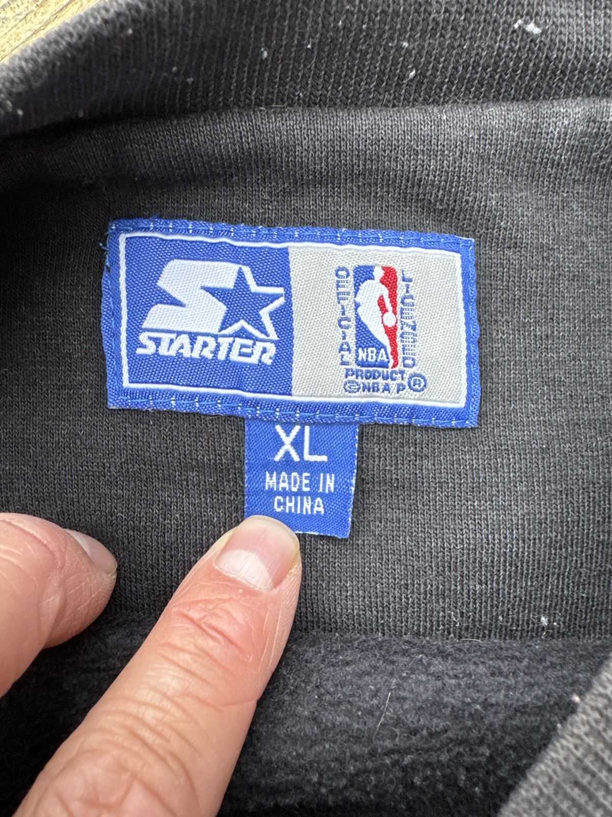 Starter Vintage 90s Chicago Bulls Starter Crewneck XL Sun Faded Size US XL / EU 56 / 4 - 12 Thumbnail