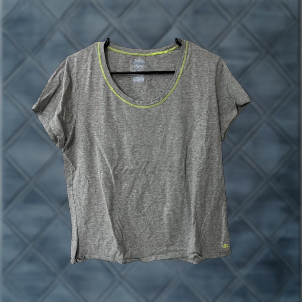 Champion VINTAGE? No. But it's Champion Authentic Womens T-Shirt Gray XL Scoop Neck Short Sleeve Tee - Regular Fit - Cotton Size XL / US 12-14 / IT 48-50 - 1 Thumbnail