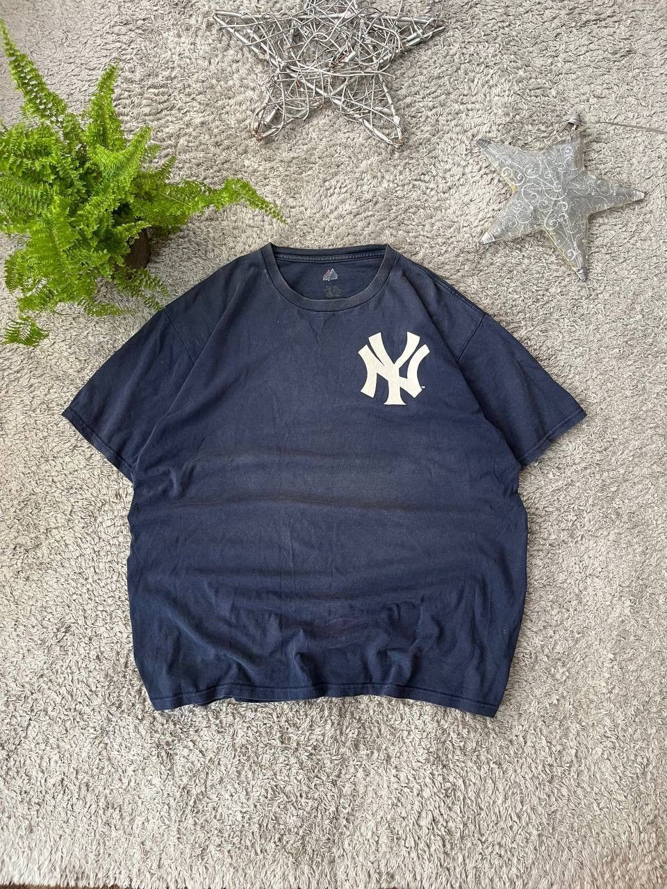 Majestic × Vintage 90s Majestic Yankees T-Shirt Vintage Streetwear Bug Logo Y2k Size US L / EU 52-54 / 3 - 1 Thumbnail