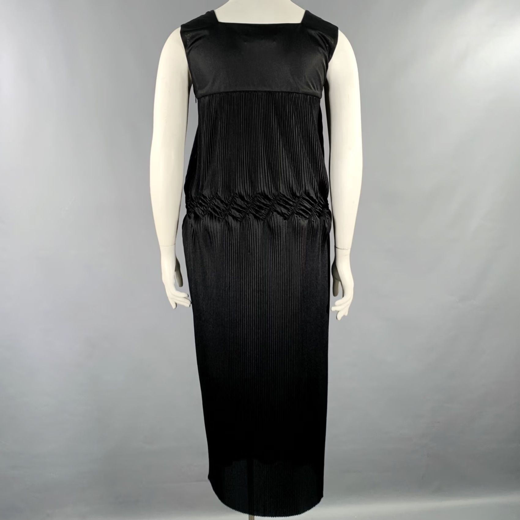 Comme des Garcons Girl VINTAGE COMME des GARCONS Dress Black Polyester Pleated Sleeveless L Midi Women Size L / US 10 / IT 46 - 4 Thumbnail