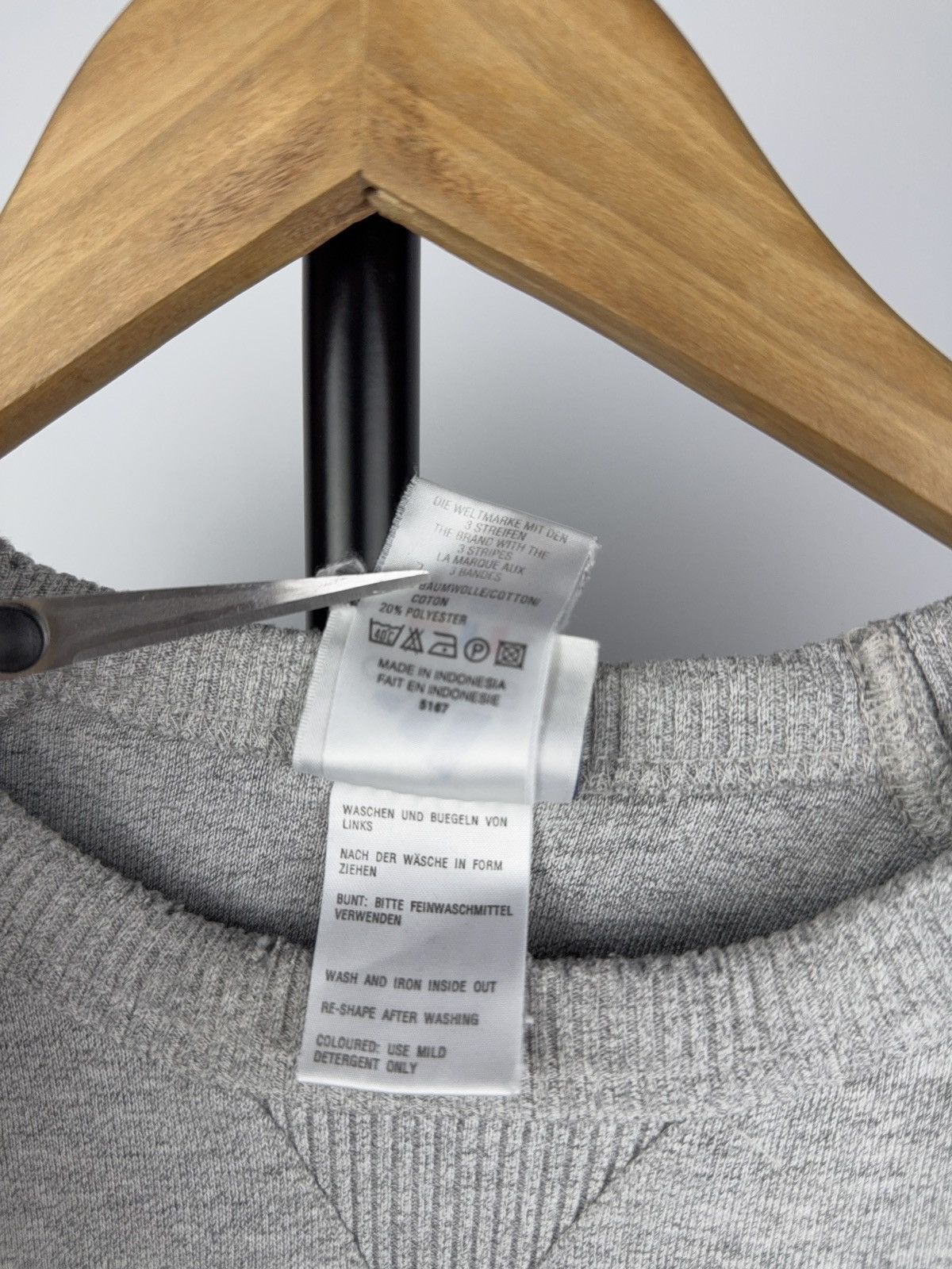 Adidas × Vintage Vintage Adidas Sweatshirt Gray Blue Logo Crewneck 90s Style Size US L / EU 52-54 / 3 - 4 Thumbnail