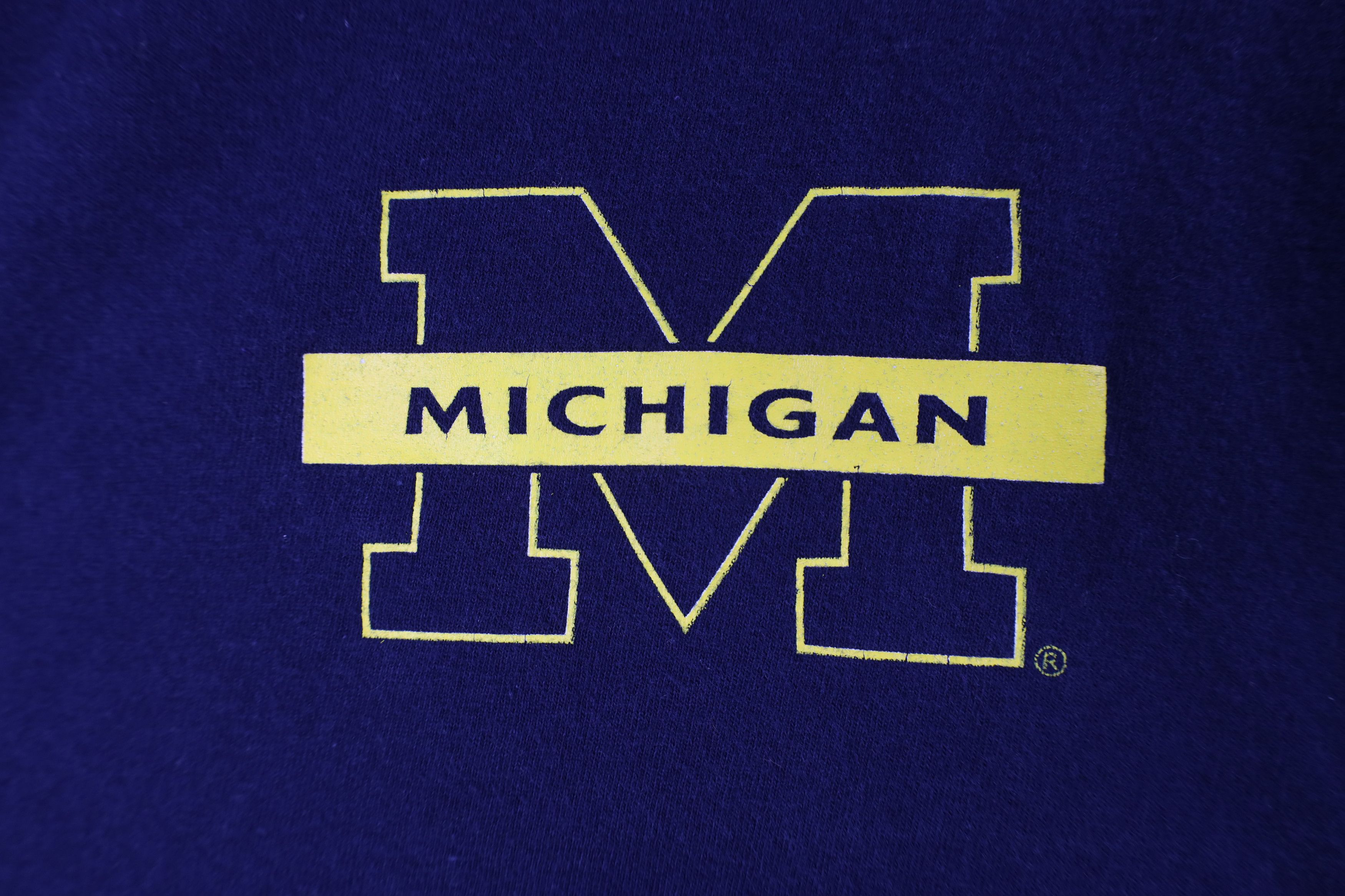 Vintage Vintage 90s University of Michigan Long Sleeve T-Shirt Size US XL / EU 56 / 4 - 4 Thumbnail