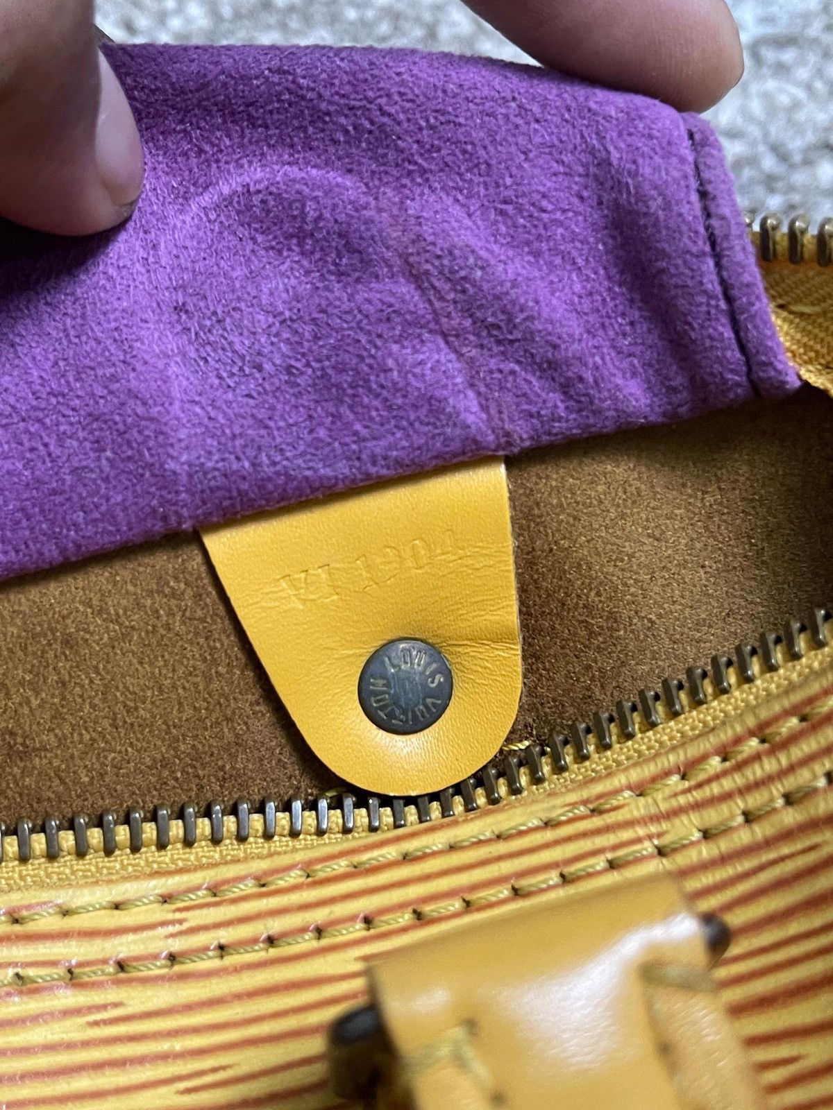 Louis Vuitton Louis vuitton speedy 25 yellow epi leather Size ONE SIZE - 5 Thumbnail