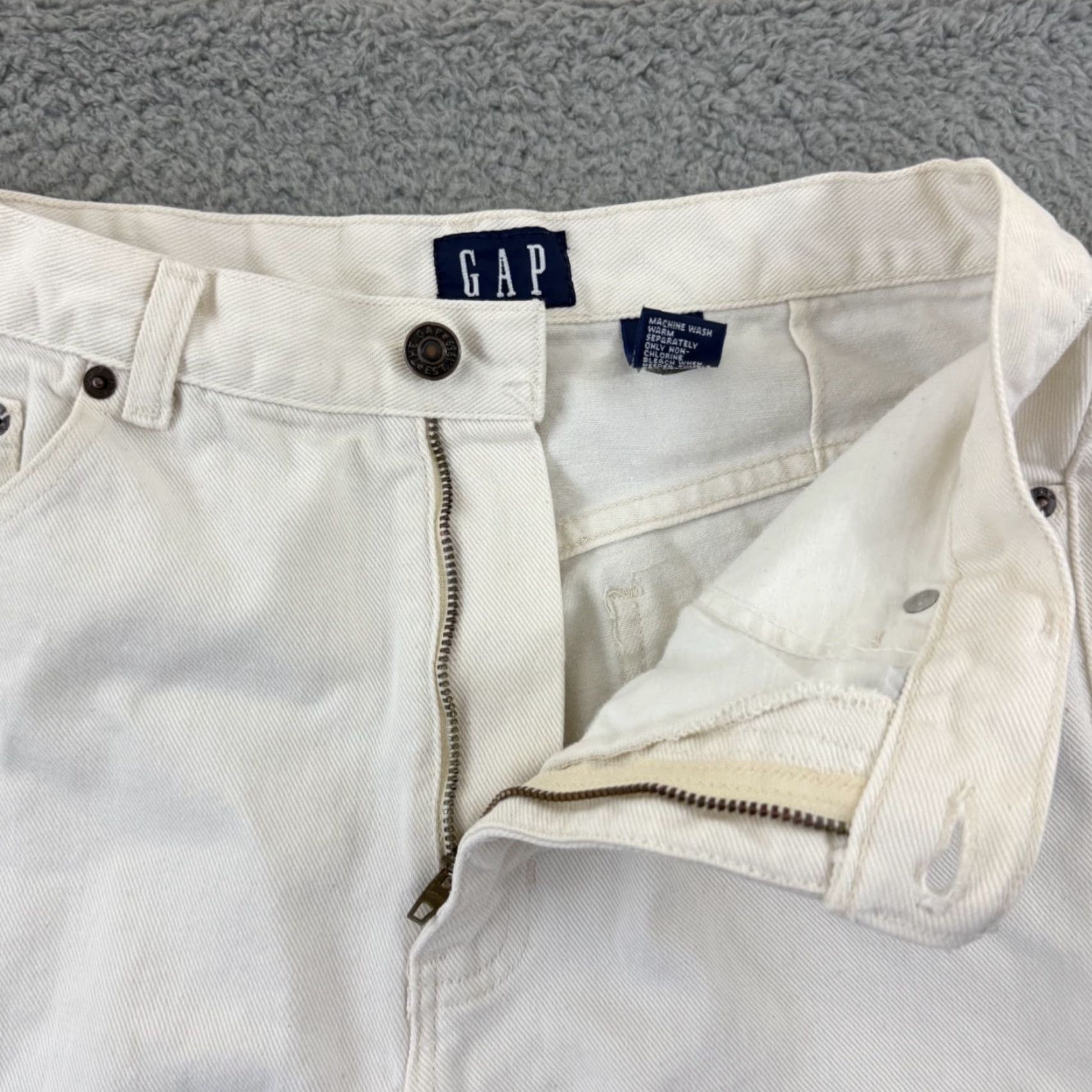 Gap VINTAGE Gap Jeans Womens 11/12 White Ankle Denim 28x32 Classic Fit 90s Outdoor Size 34" / US 12 / IT 48 - 4 Thumbnail