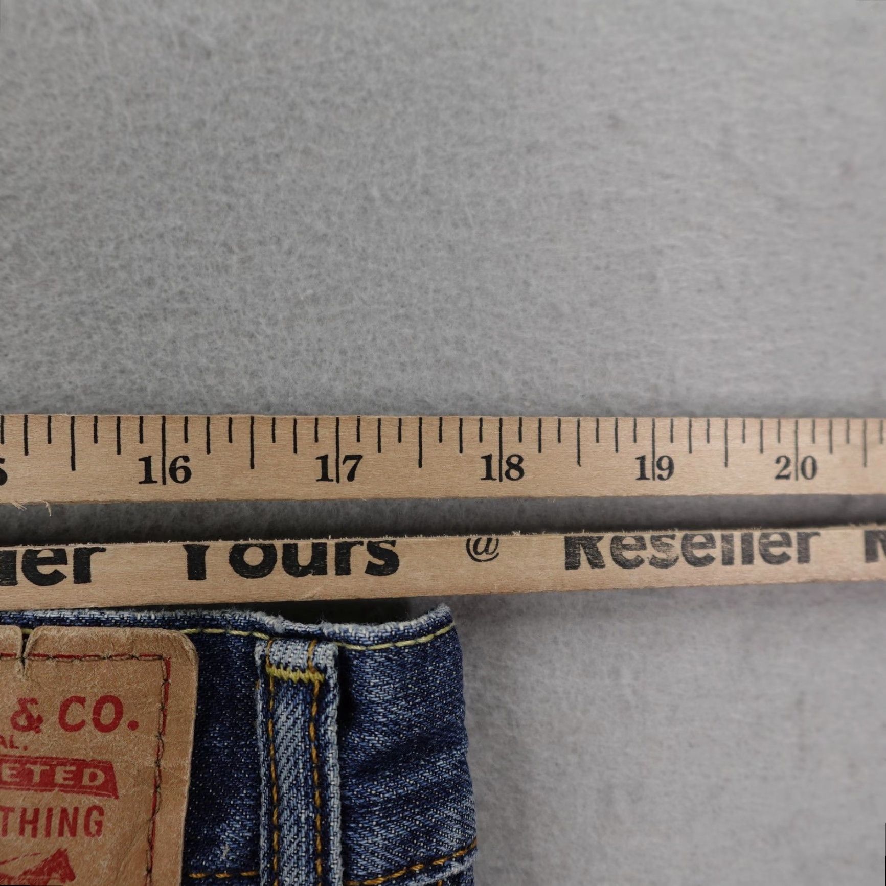 Levi's Levi's Shorts Men 34 Blue Denim 569 Loose Straight Fit Jorts Baggy Faded Casual Denim Size US 34 / EU 50 - 7 Thumbnail
