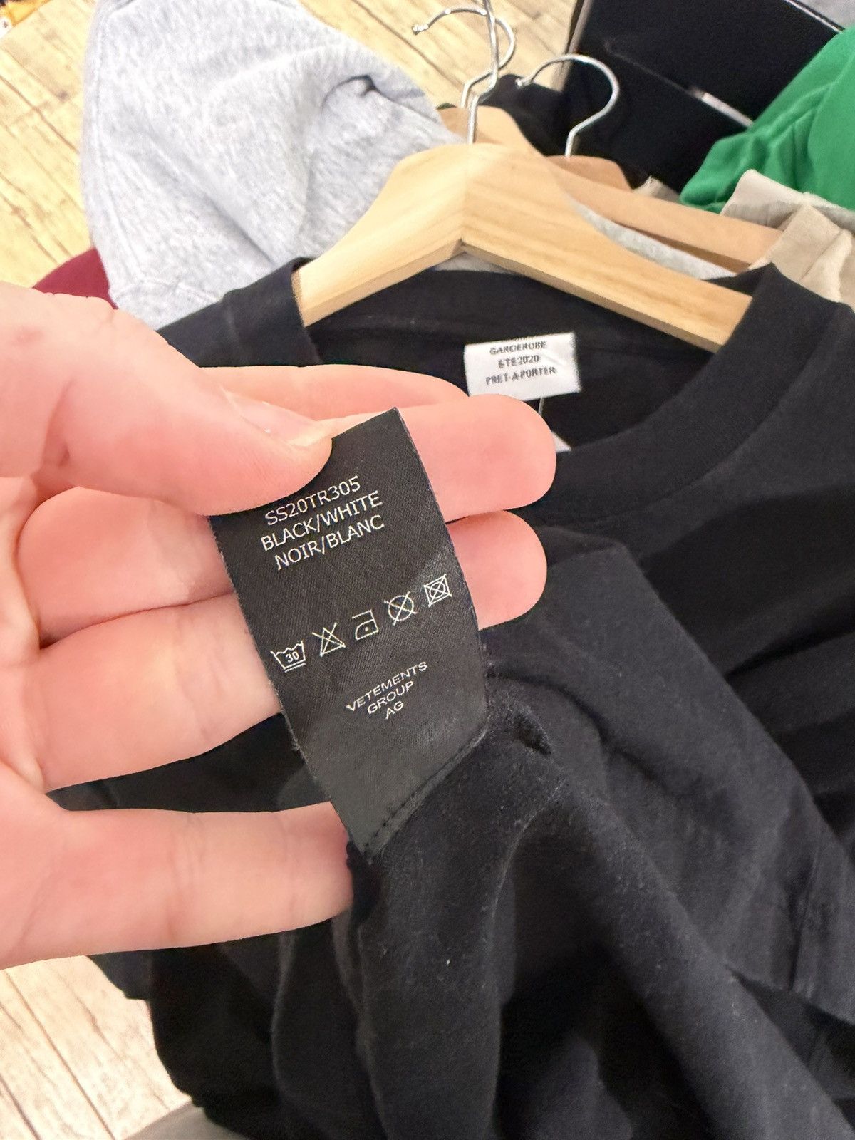 Vetements Vetements Label T Shirt Large Size US L / EU 52-54 / 3 - 6 Thumbnail
