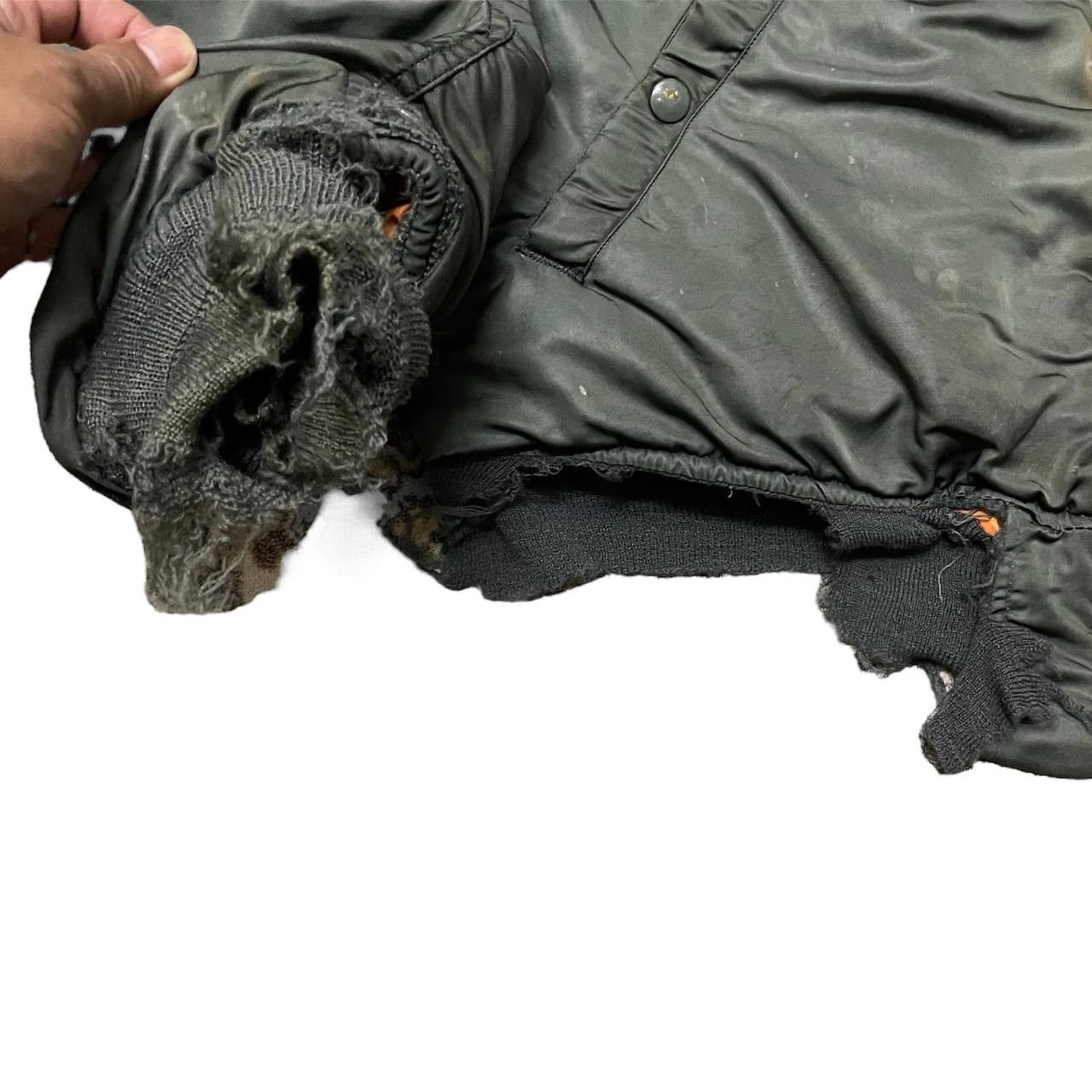 Alpha Industries Vintage 60's Alpha Industries Ma 1 Bomber Jacket Thrashed Size US M / EU 48-50 / 2 - 8 Thumbnail