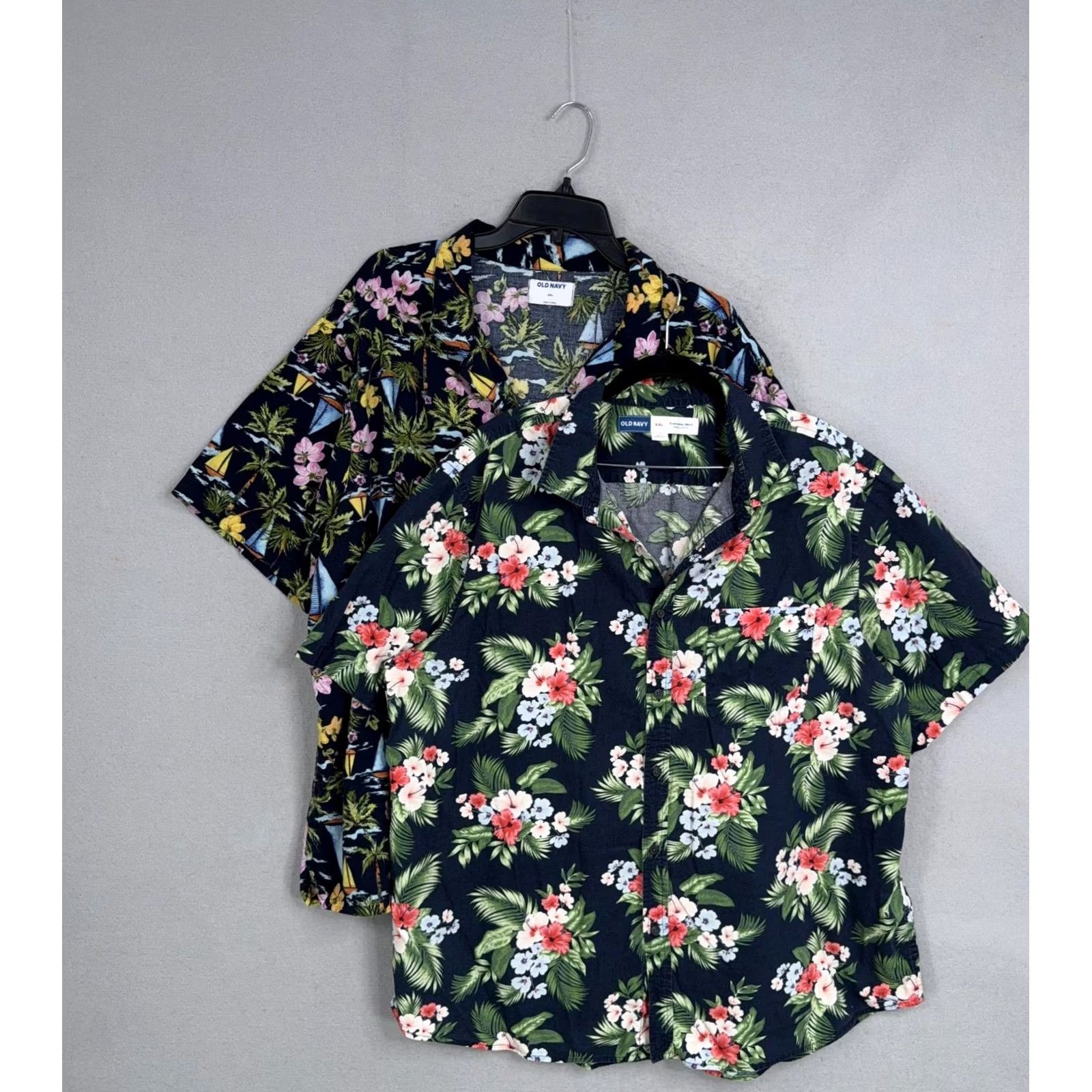 Old Navy Old Navy Shirt Mens 2XL Blue Floral Hawaiian Sailboat Aloha Button Up Lot of 2 Size US XXL / EU 58 / 5 - 2 Thumbnail